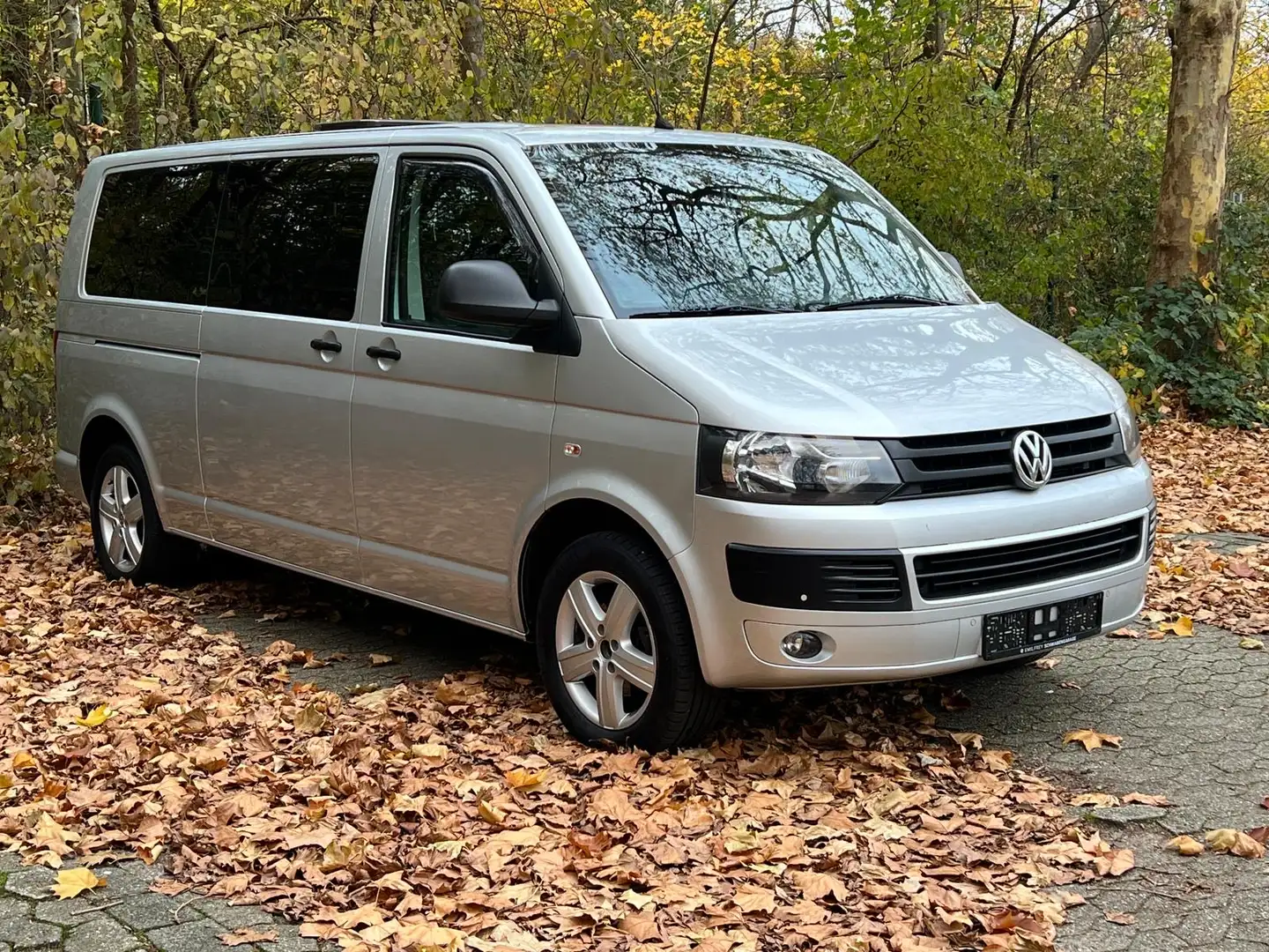 Volkswagen T5 Caravelle lang DSG PDC Klima Navi MFL GRA BC ALU 8-Fach Srebrny - 2