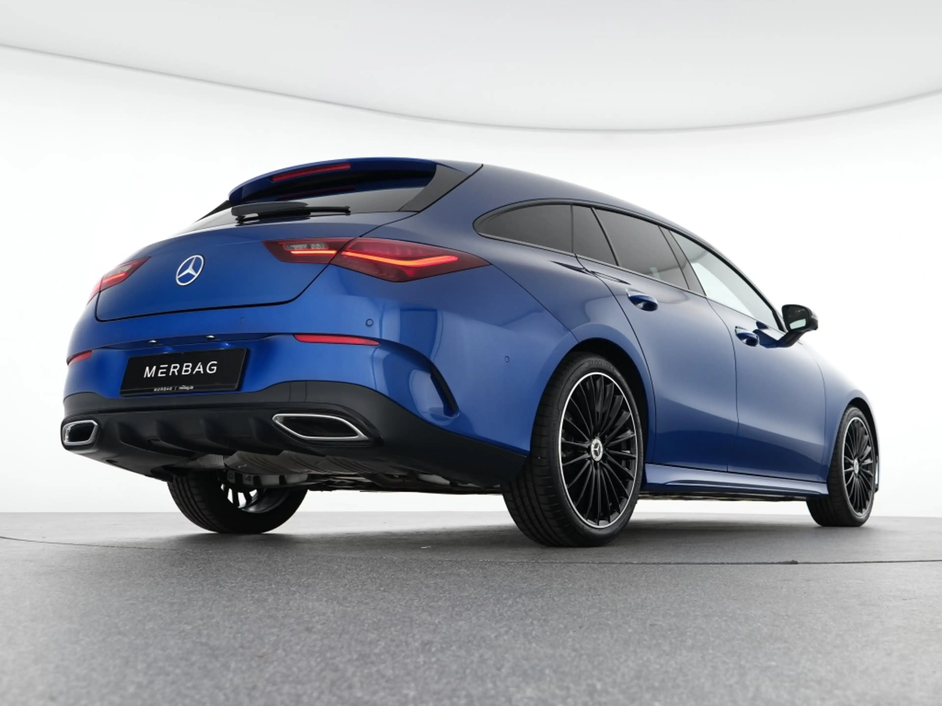 Mercedes-Benz CLA 200 SB AMG Premium Night Pano Multibeam 360° — photo 9