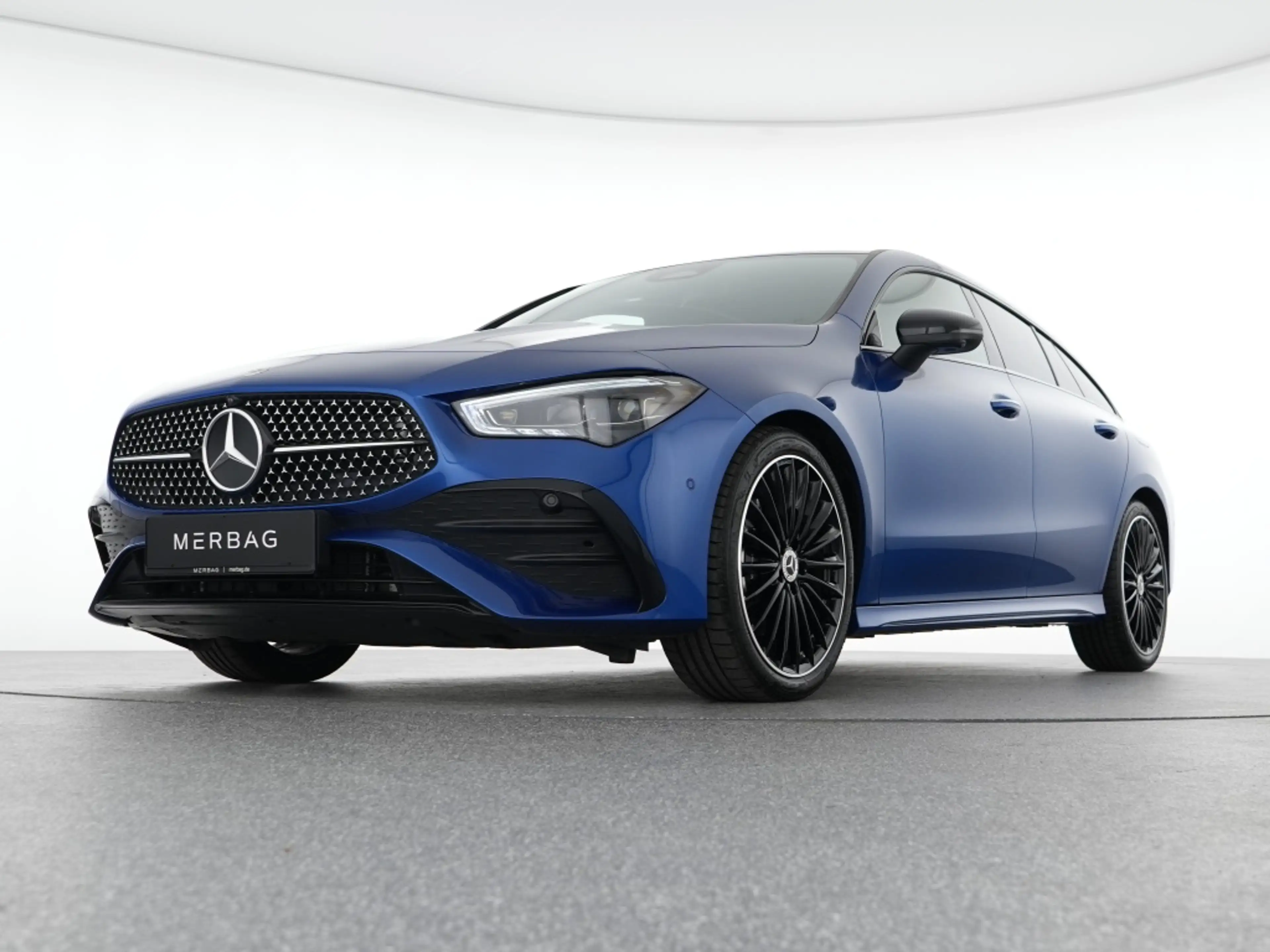 Mercedes-Benz CLA 200 SB AMG Premium Night Pano Multibeam 360° — photo 8
