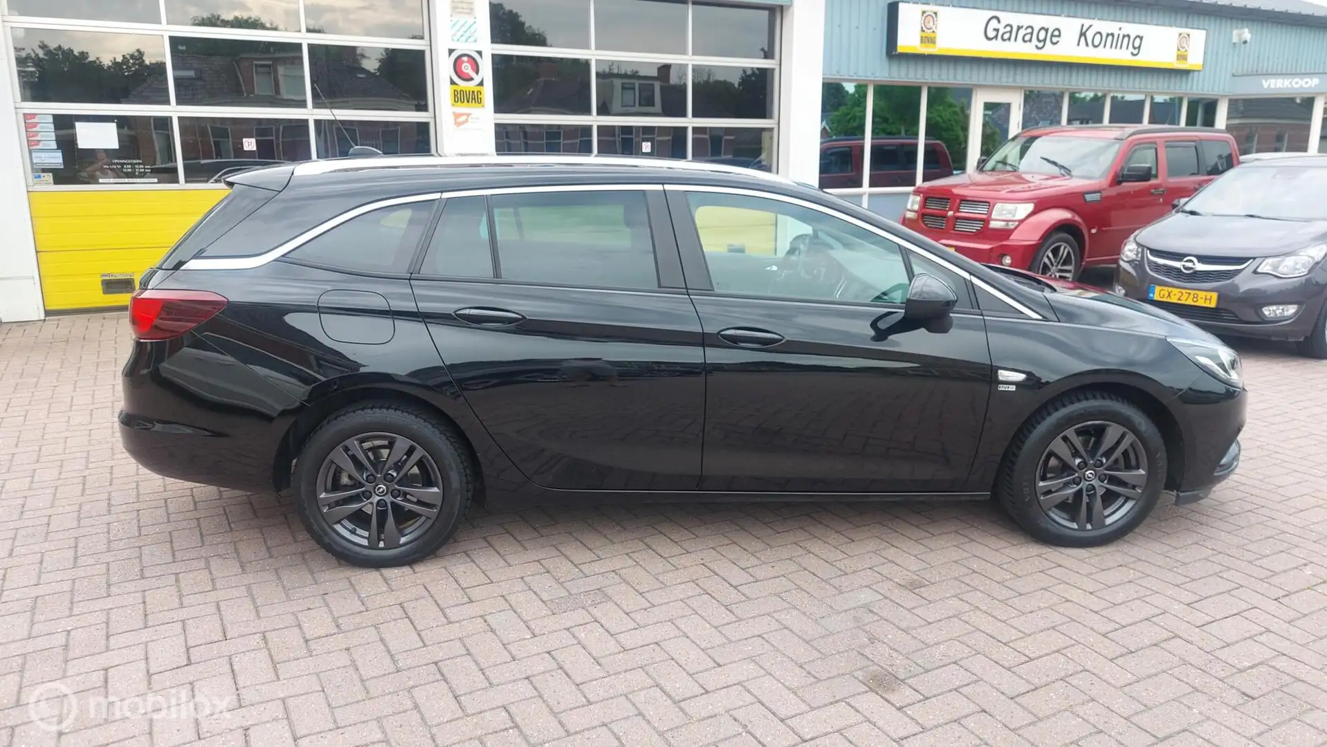 Opel Astra Sports Tourer 1.0 Turbo 120 Jaar Edition Negro - 2