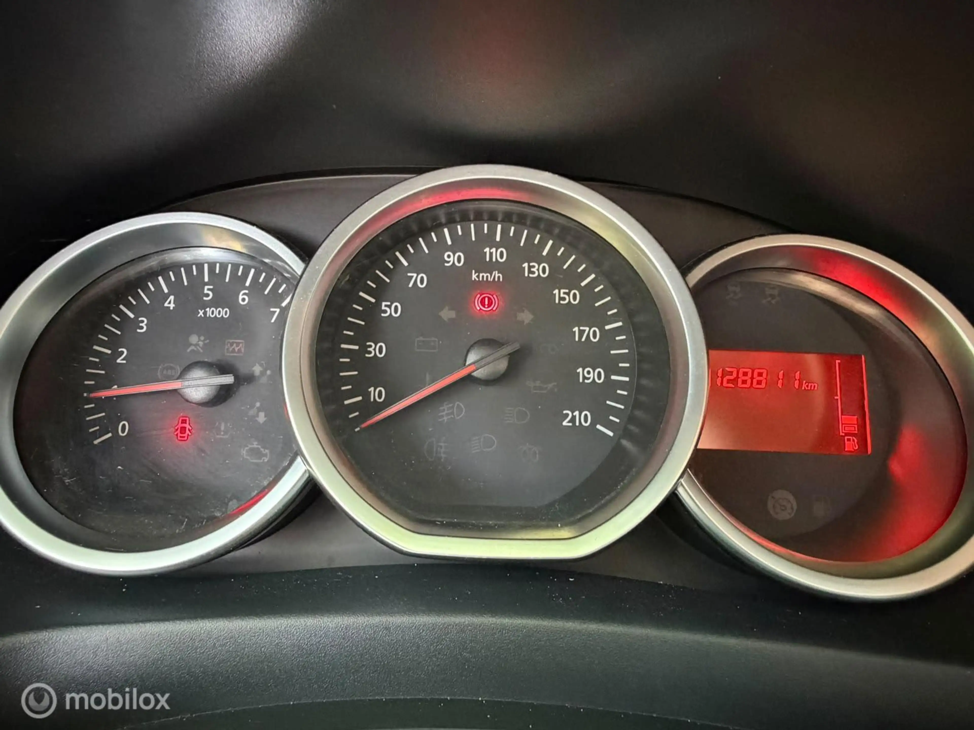 Dacia Sandero 1.0 SCe Laureate — photo 6