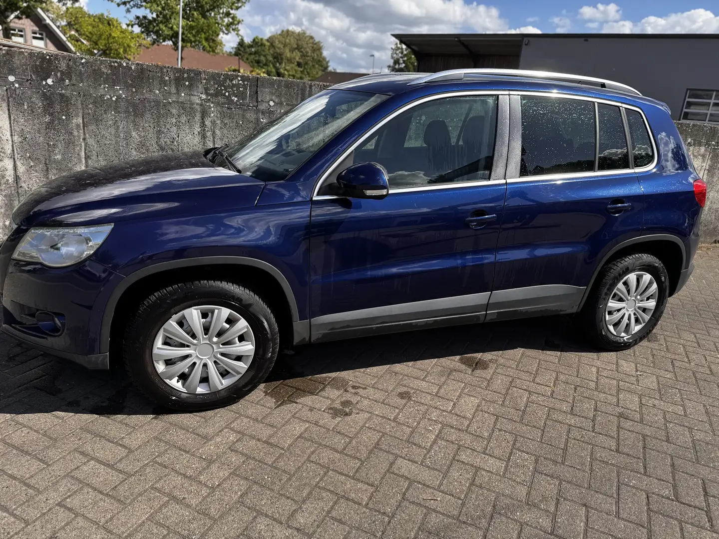 Volkswagen Tiguan Sport & Style 4Motion Blau - 2