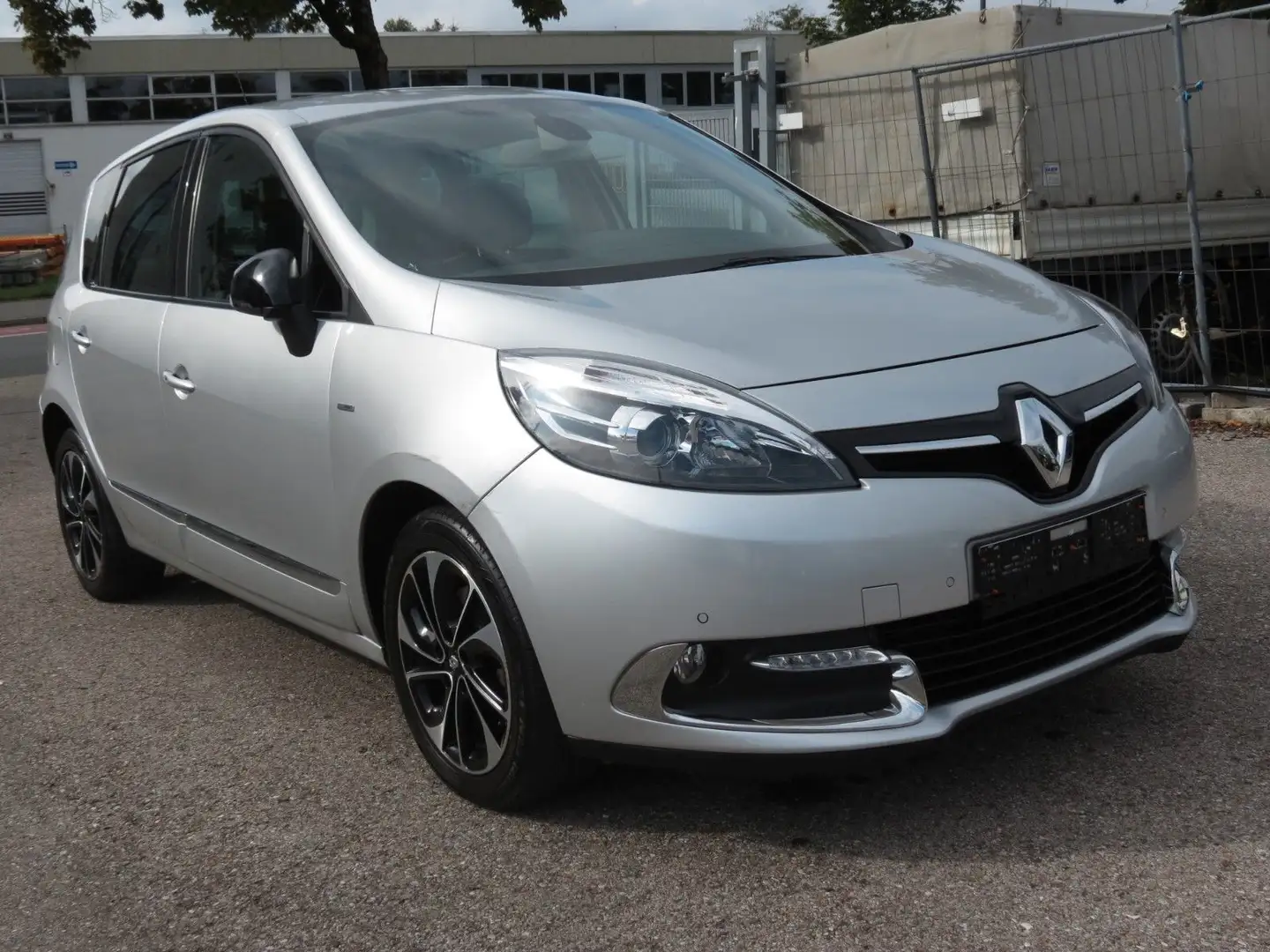 Renault Scenic III BOSE Edition *TÜV neu,KD neu,Euro 6* Silber - 1