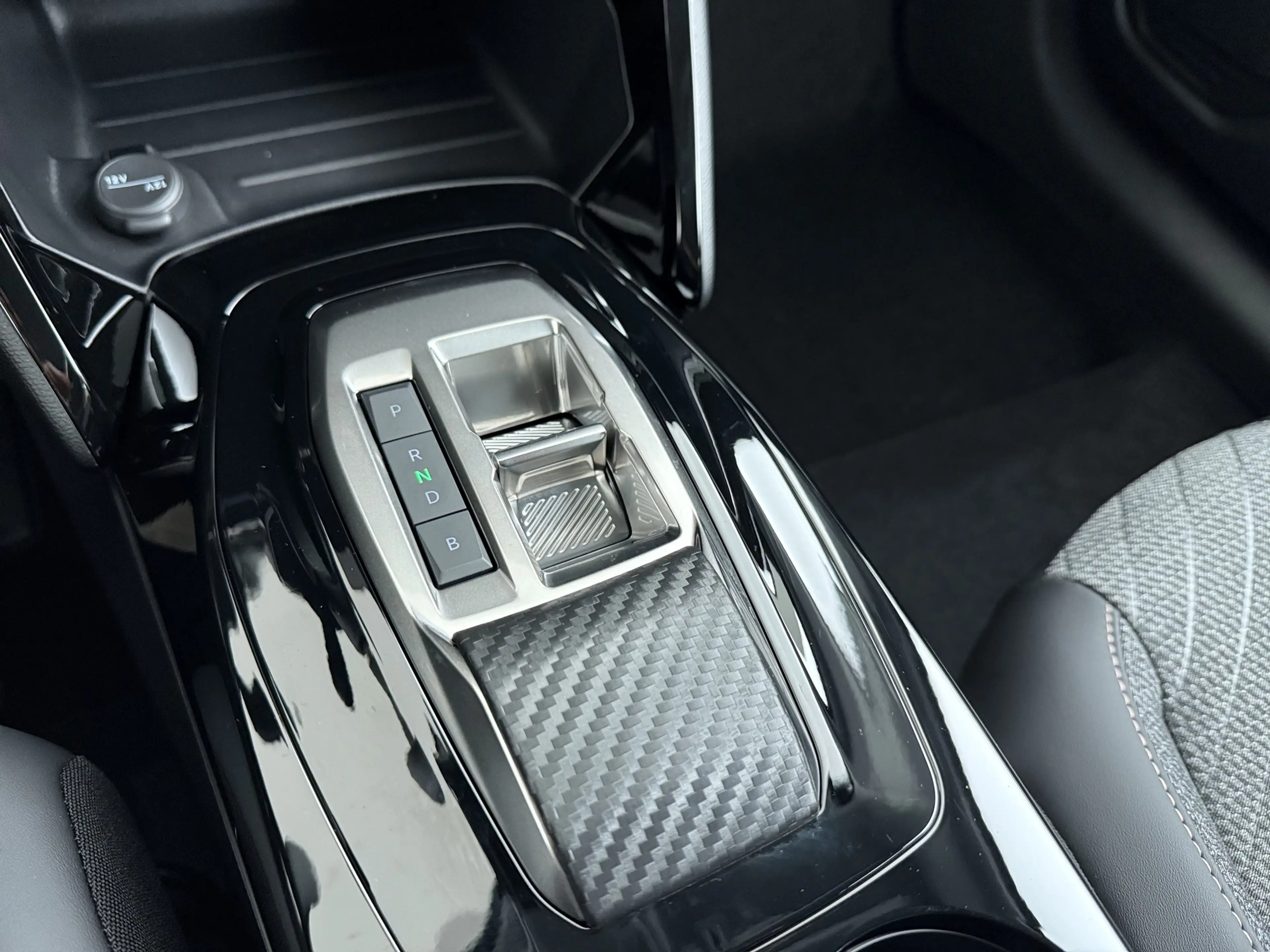Peugeot e-208 EV Allure Avantage 51 kWh | SOH 99% | Carplay | Na — photo 25