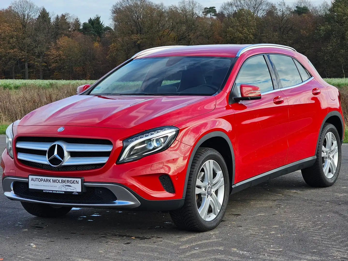 Mercedes-Benz GLA 180 180 d Score BI-Xenon Sitzhz Teilleder GARANTIE Rot - 1