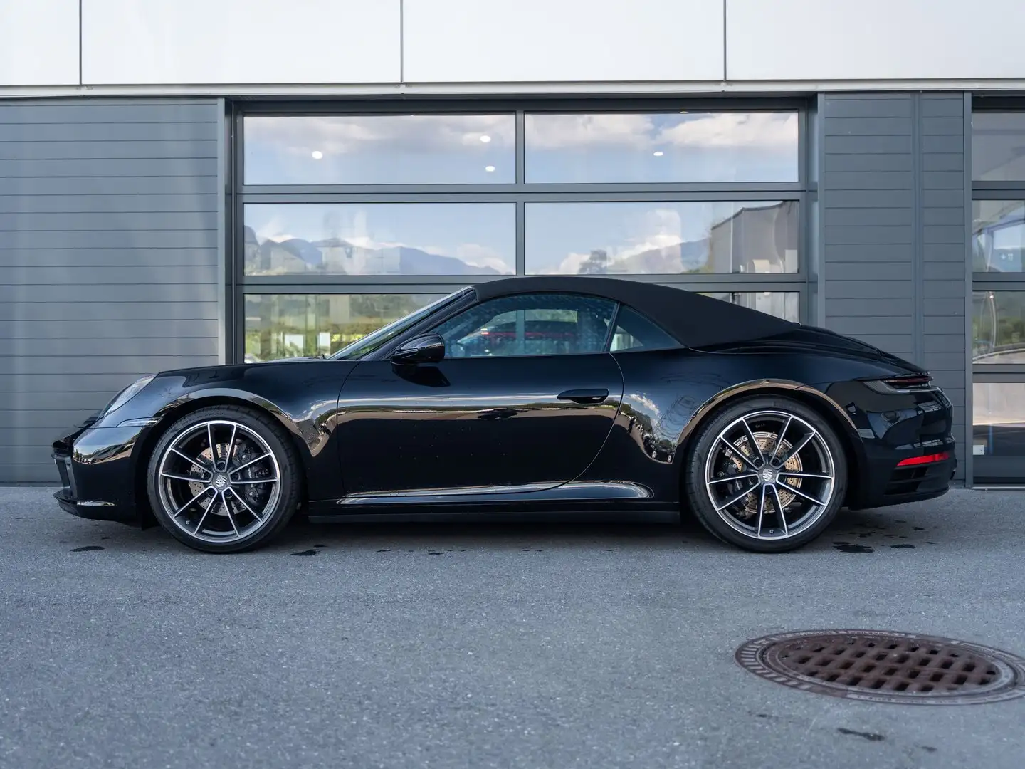 Porsche 911 Carrera Cabriolet Schwarz - 2