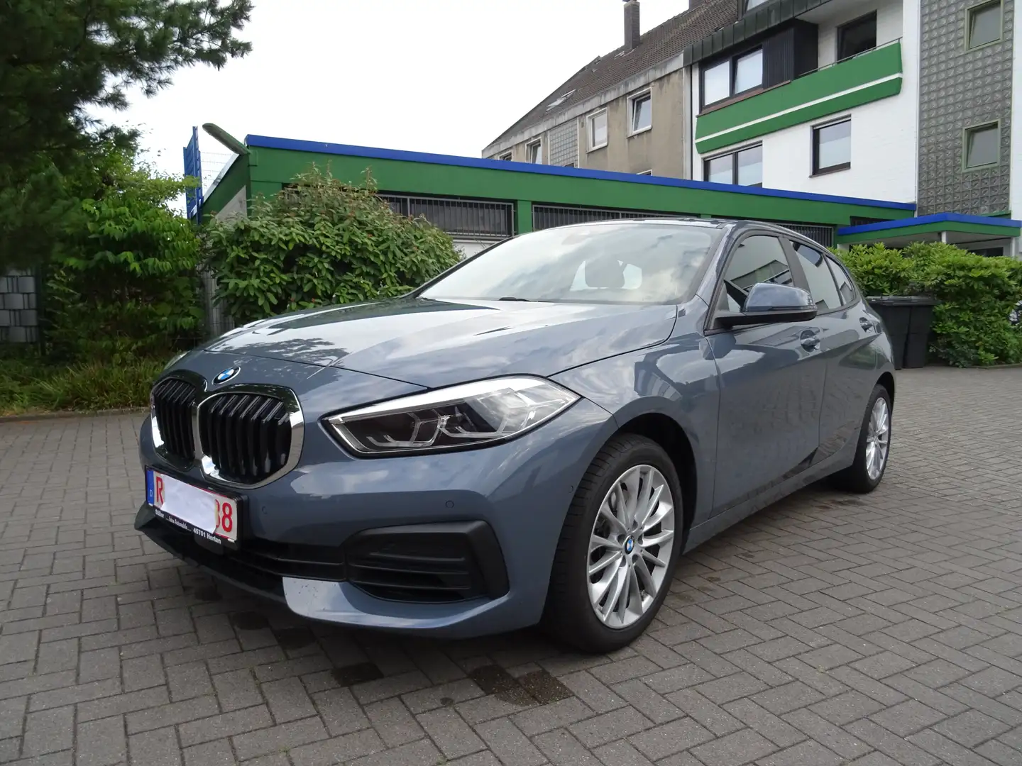 BMW 116 116 i Advantage, Sitzhz., Navi, PDC+Kamera, Alu17" Сірий - 1