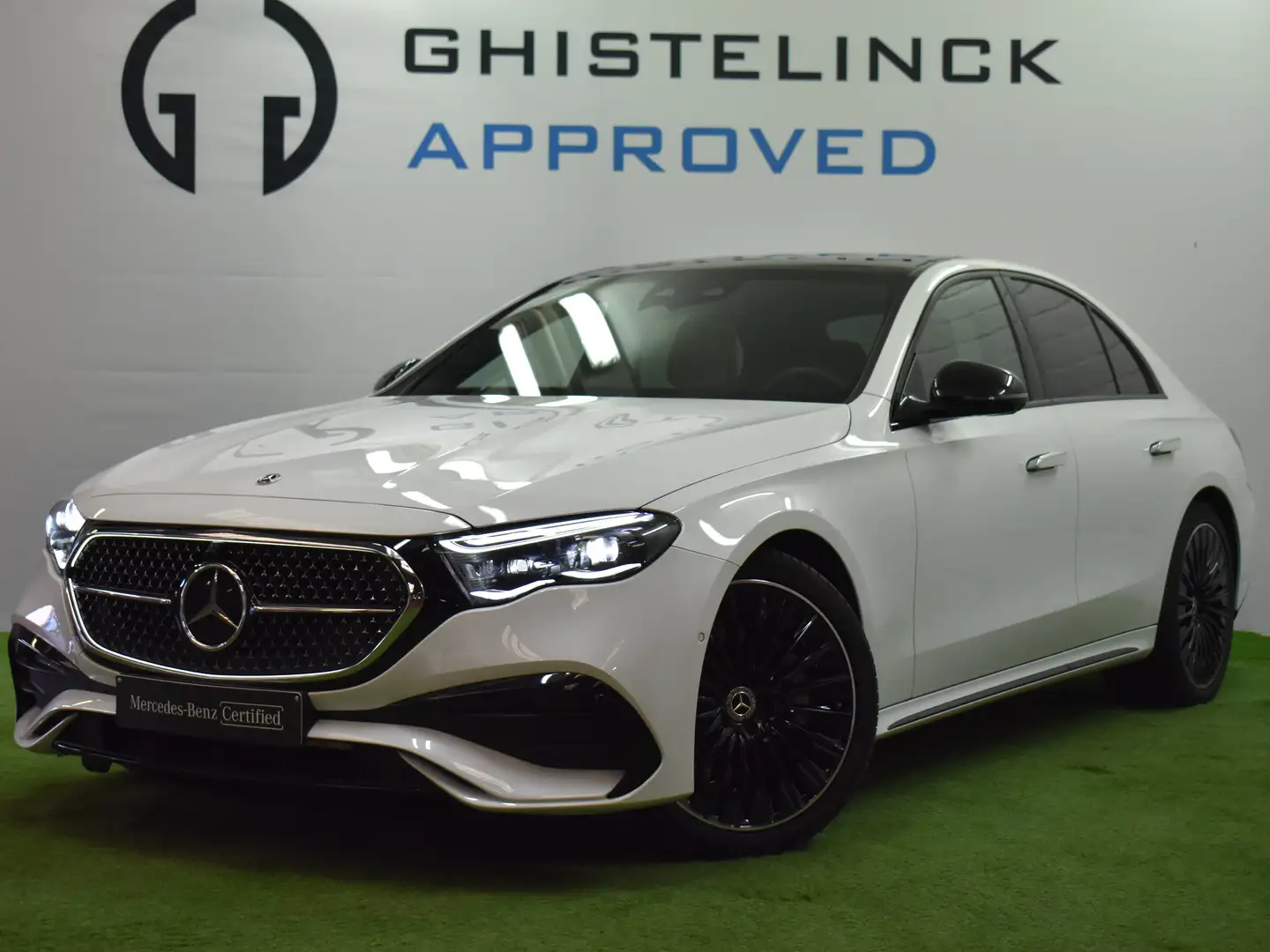 Mercedes-Benz E 220 d Limousine AMG LINE | NIGHT PACK Wit - 1