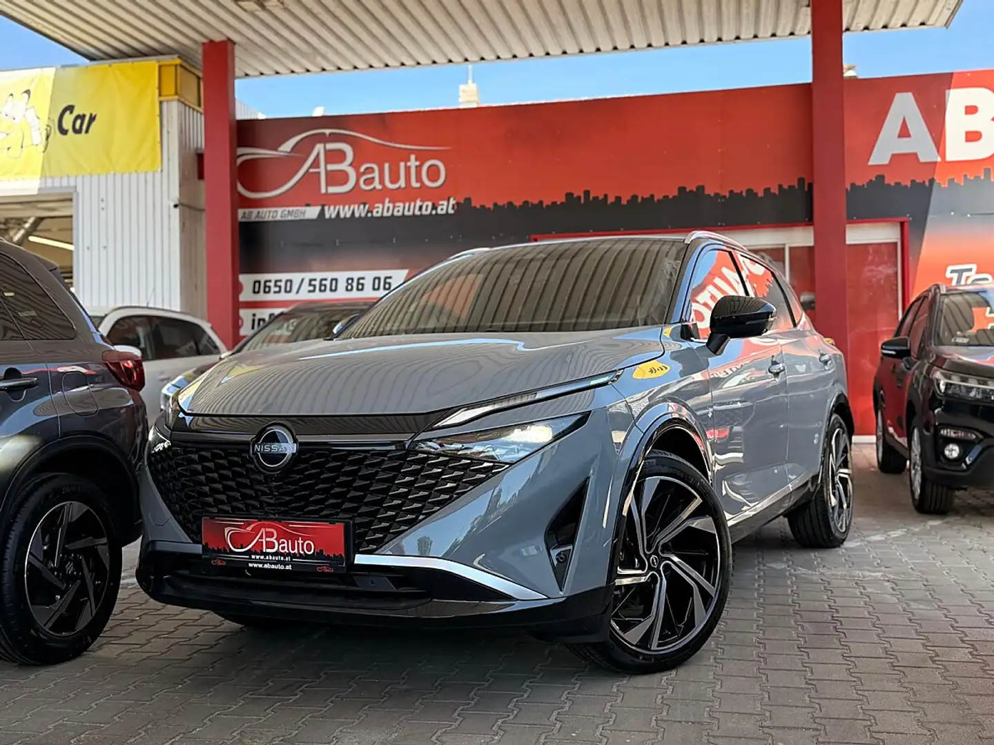Nissan Qashqai 1,3 DIG-T MHEV 4x4 Tekna+ Xtronic TAGESZULASSUNG Grau - 2