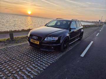 4.2 V8 RS 4 Avant B7 4.2 V8 Quattro handgeschakeld