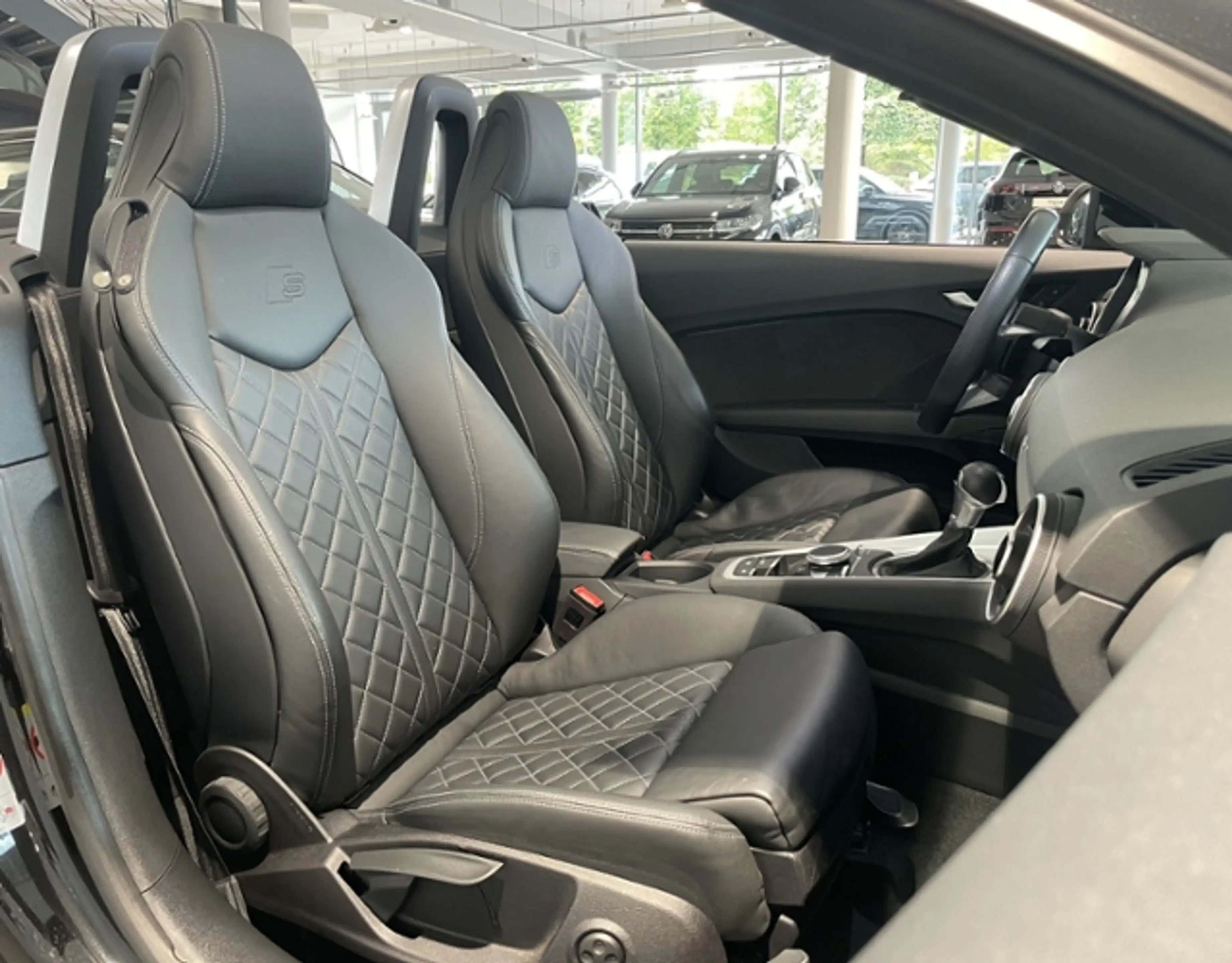 Audi TT Roadster 40 2.0 s-tronic S-line +NAV+PDC — photo 14
