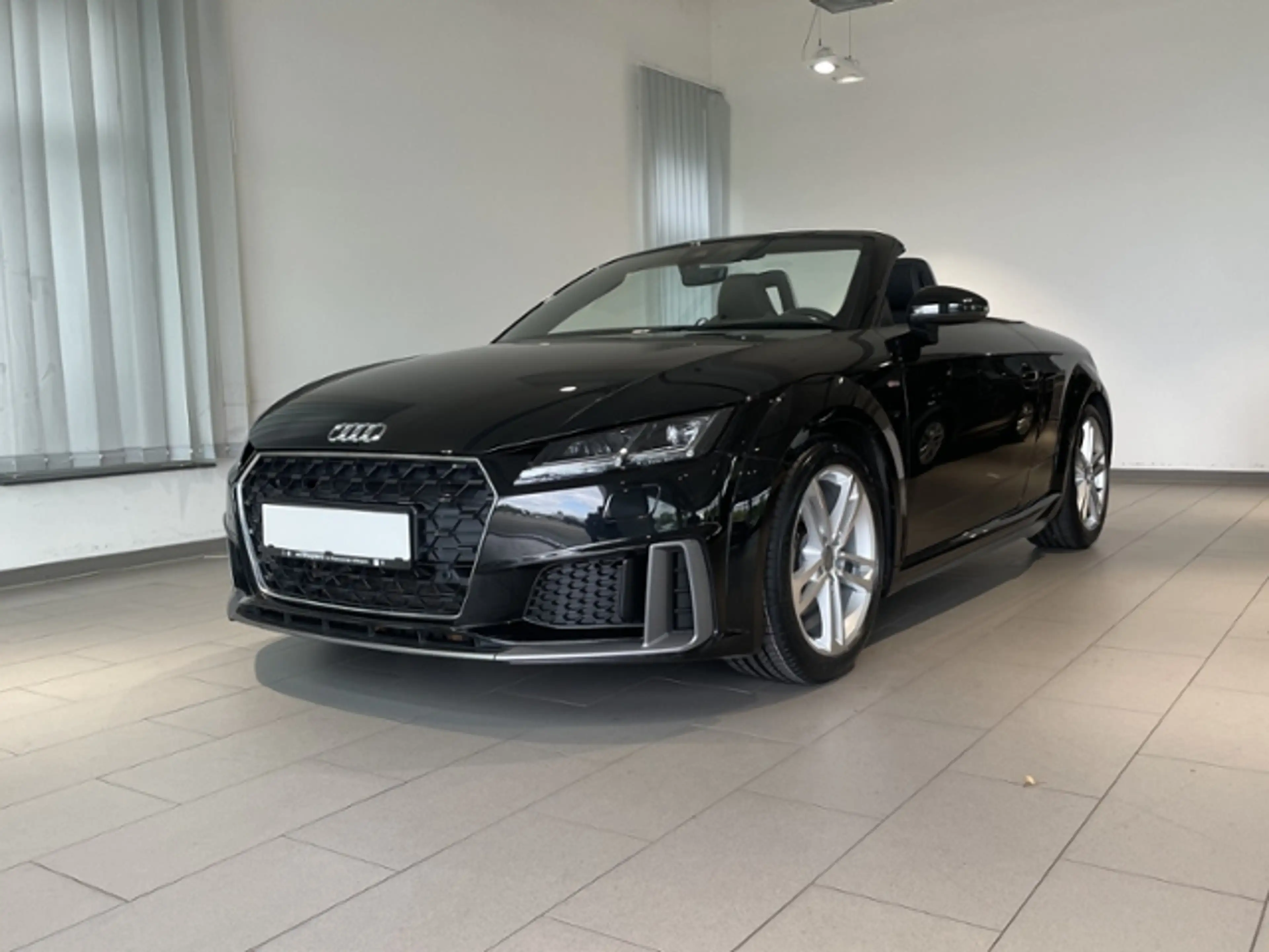 Audi TT Roadster 40 2.0 s-tronic S-line +NAV+PDC — photo 2