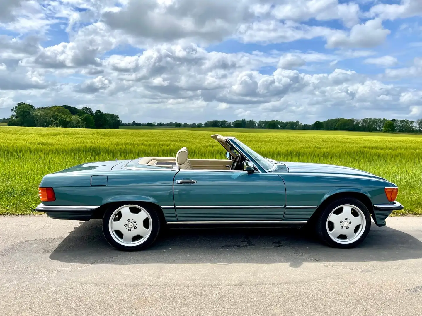 Mercedes-Benz SL 560 Grün - 1