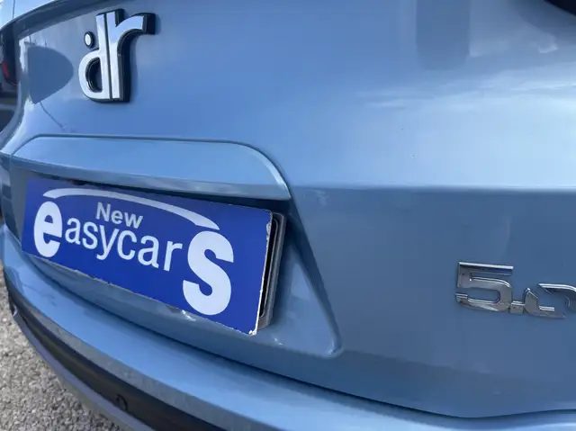 DR Automobiles DR5.0