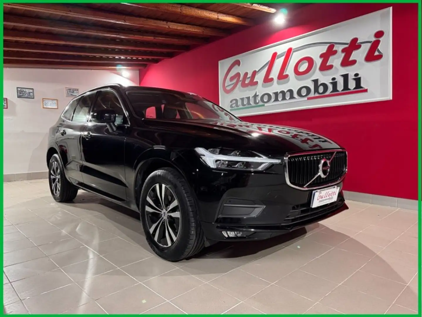 Volvo XC60 B4 (d) AWD Geartronic Momentum Pro Nero - 1