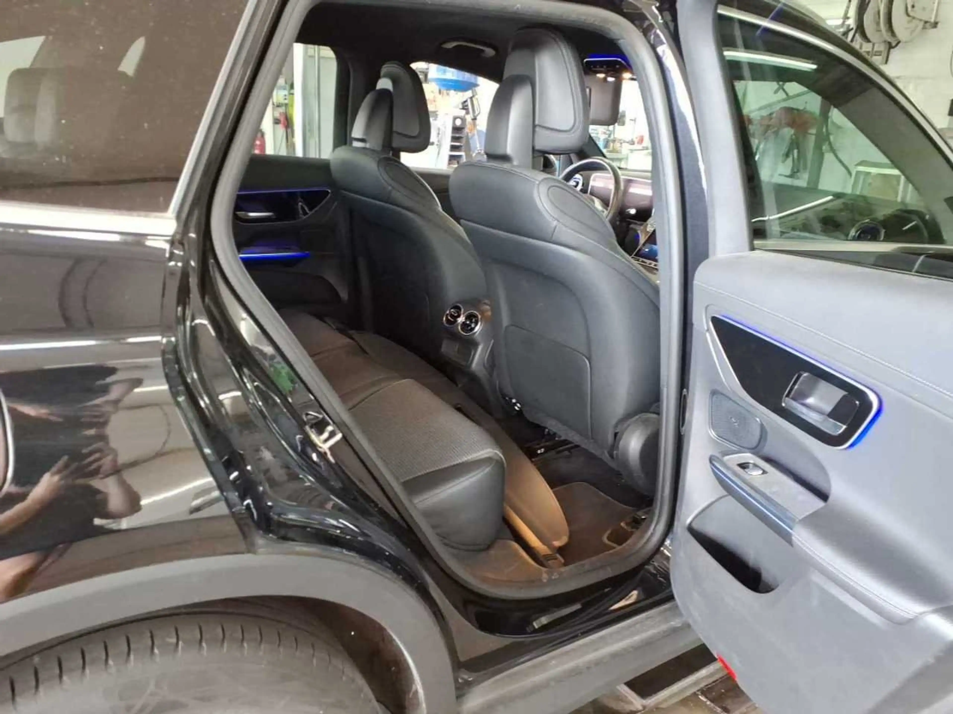 Mercedes-Benz GLC 220 d Avantgarde 4Matic BLIS El.Heckkl. LED — photo 10