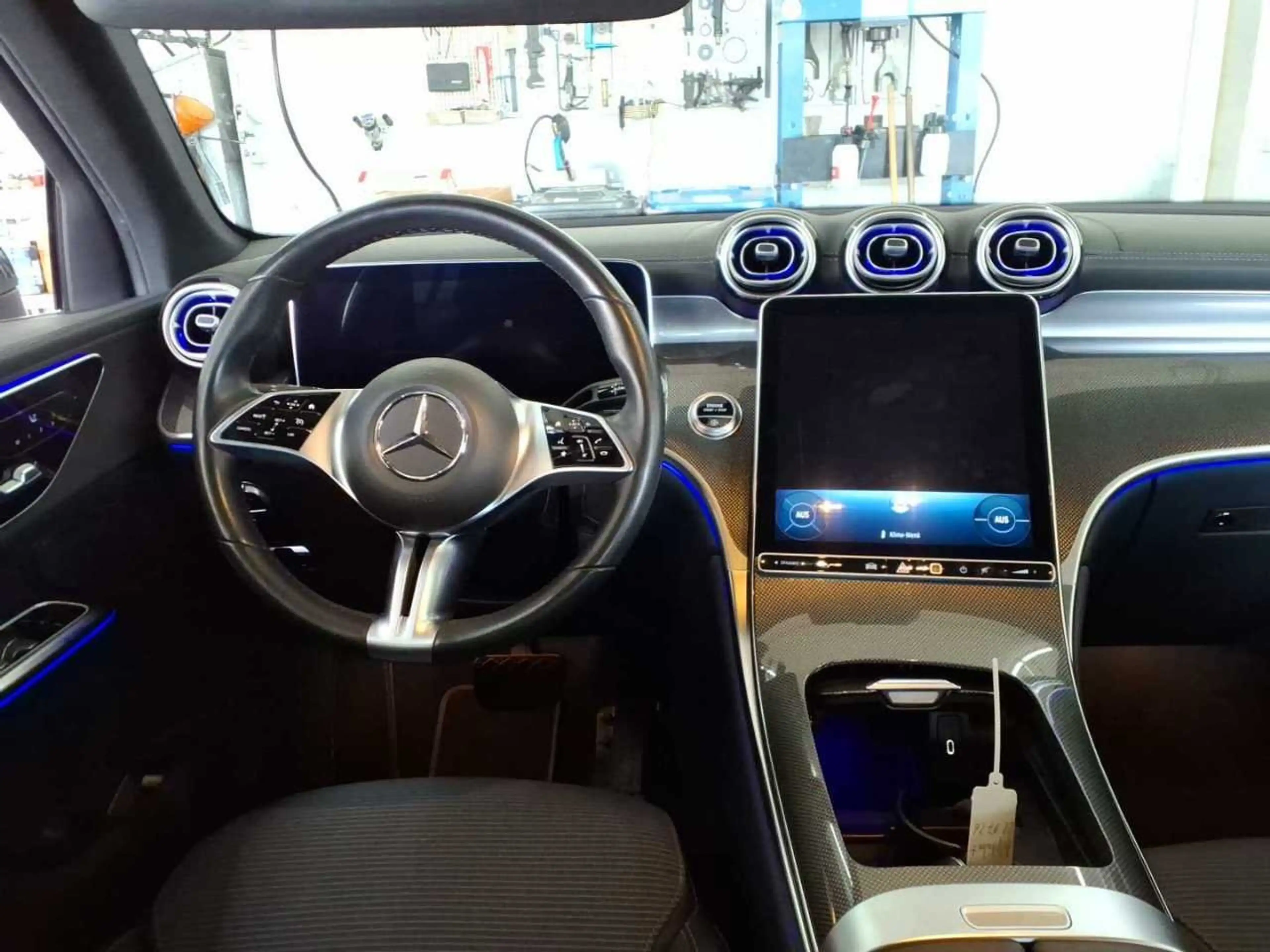 Mercedes-Benz GLC 220 d Avantgarde 4Matic BLIS El.Heckkl. LED — photo 5