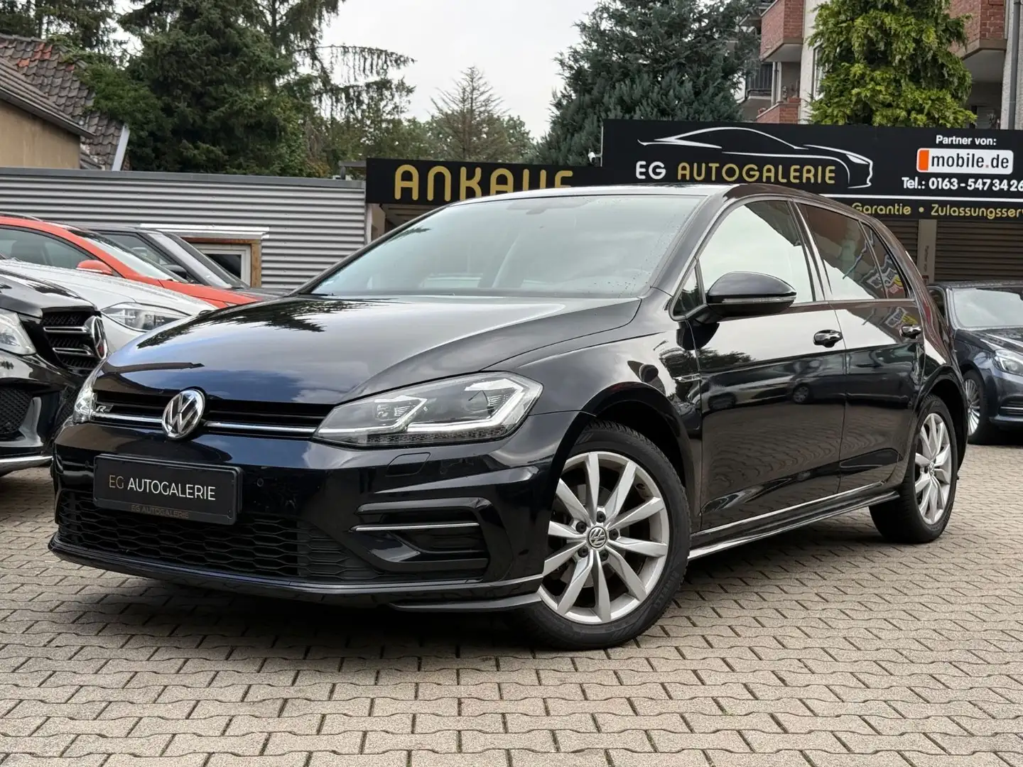 Volkswagen Golf VII Lim. Highline BMT * R-Line*LED* Noir - 1