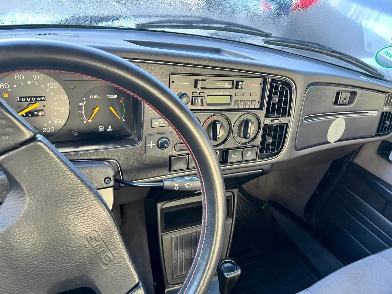 Saab 900 i, foto 8