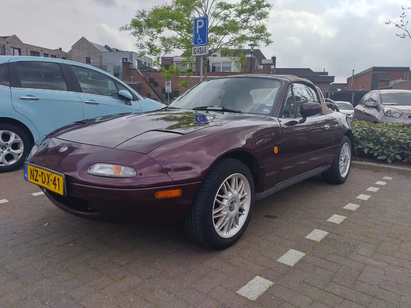 Mazda MX-5 16V, art vin limited edition. nr4 uit 39. Червоний - 2
