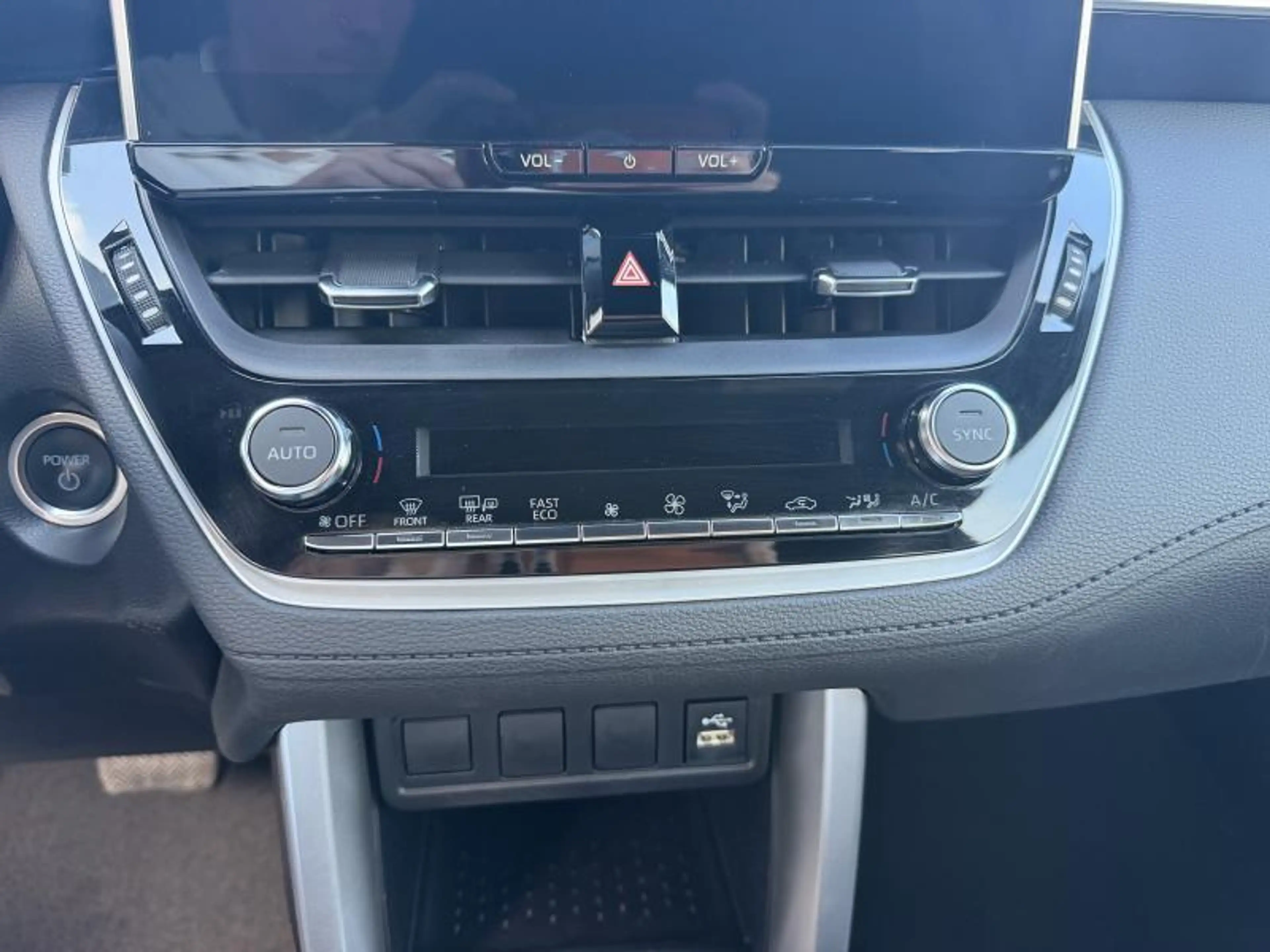 Toyota Corolla Cross Dynamic — photo 9