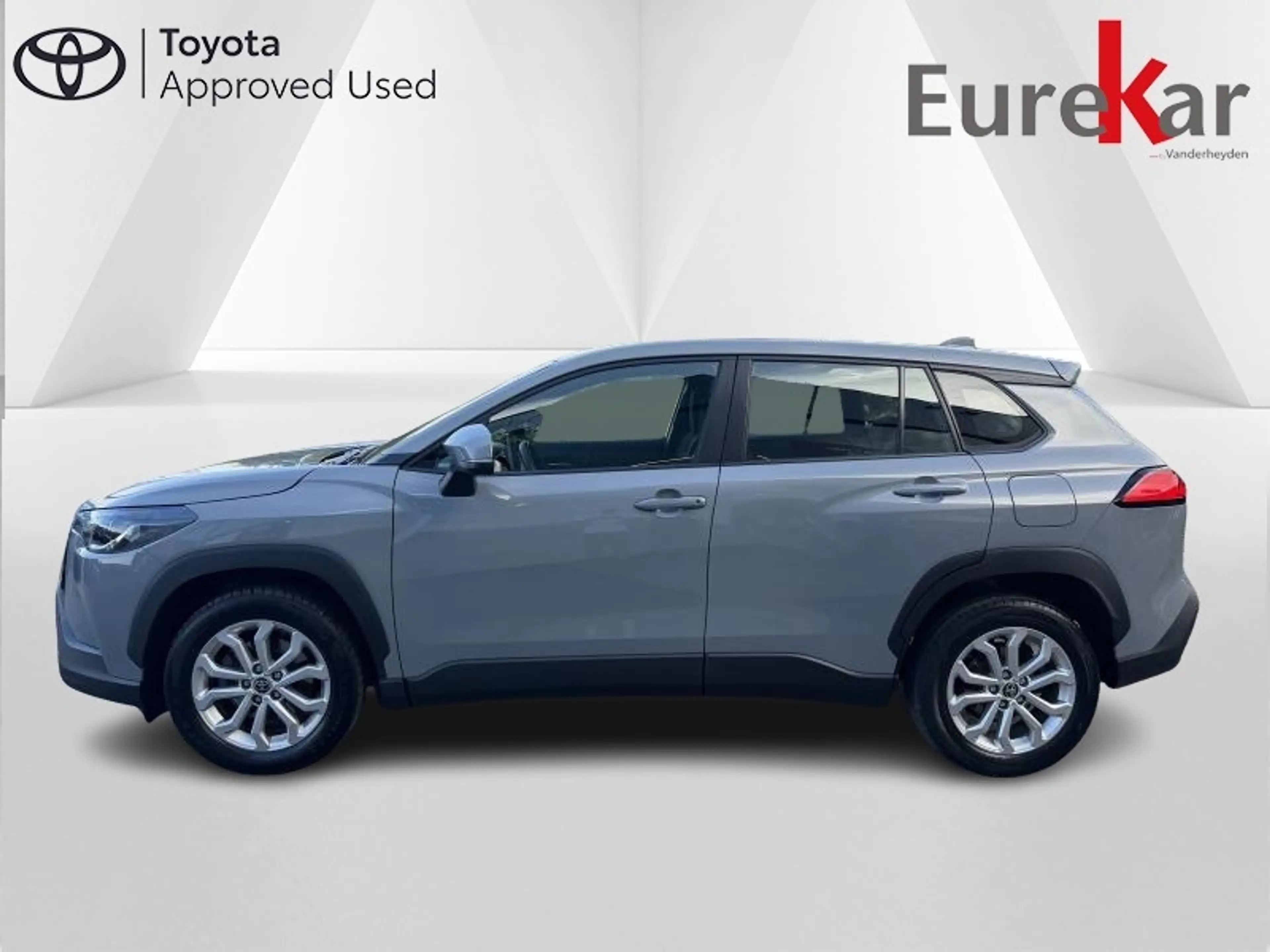 Toyota Corolla Cross Dynamic — photo 2