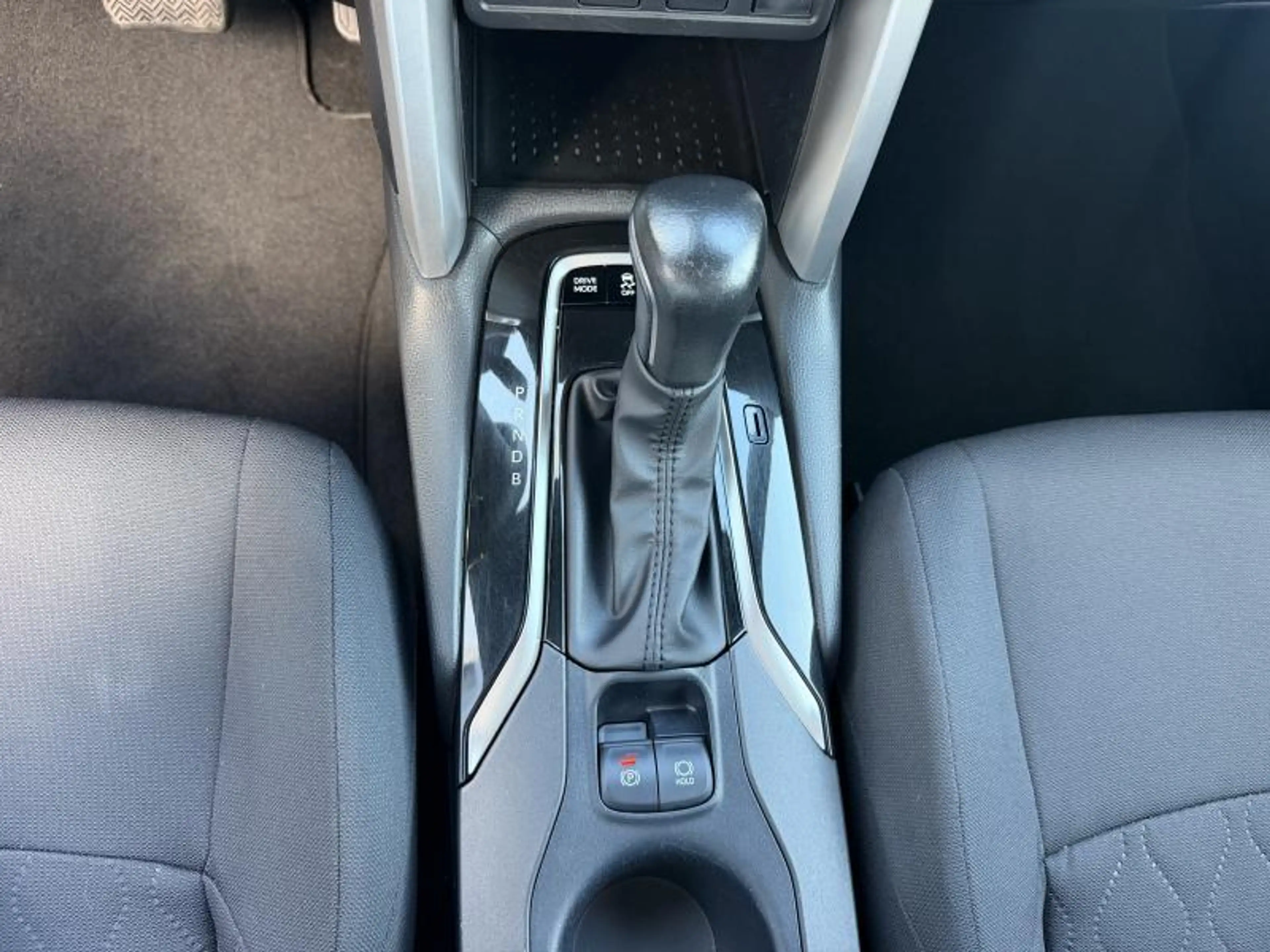 Toyota Corolla Cross Dynamic — photo 6