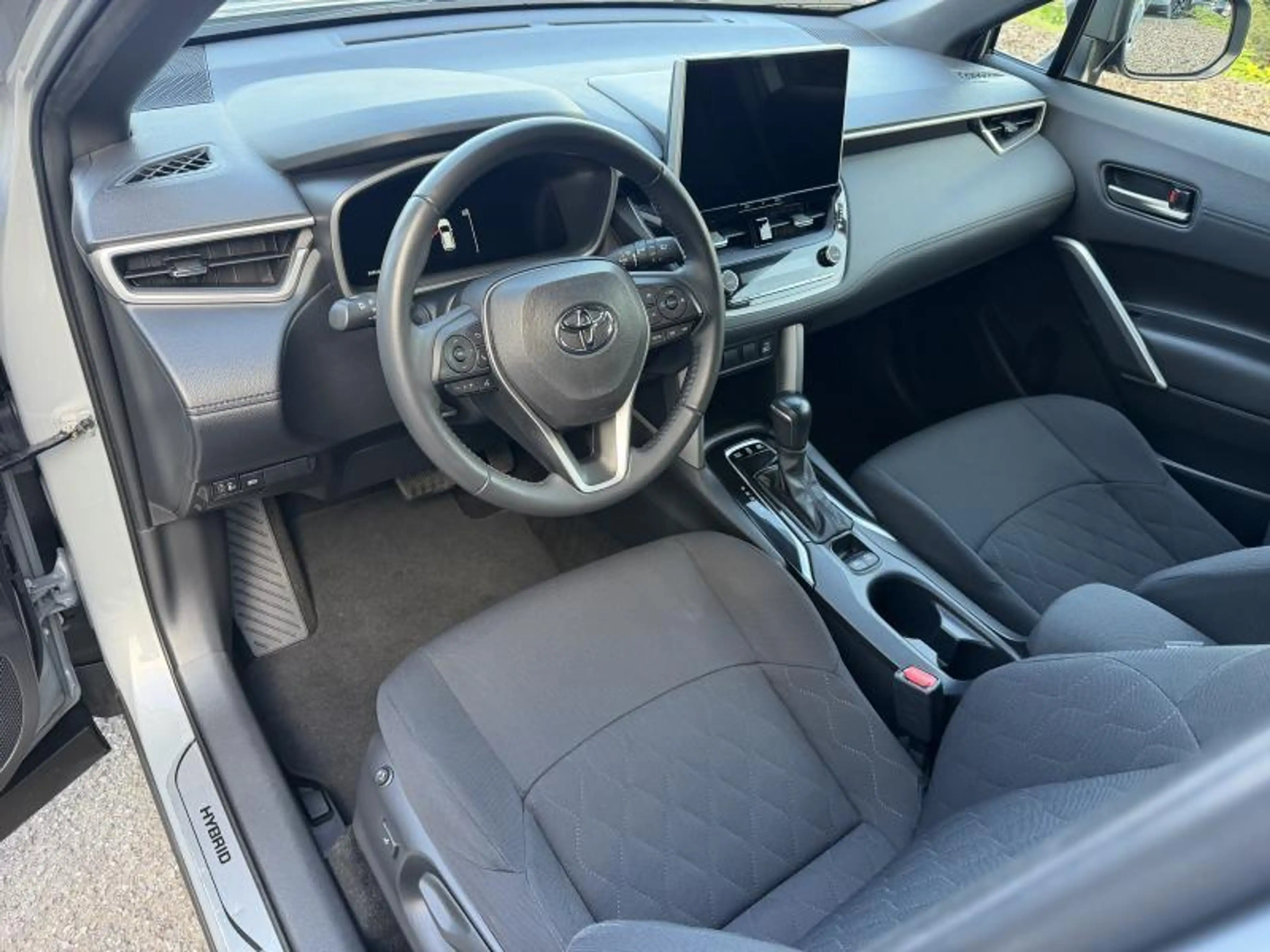 Toyota Corolla Cross Dynamic — photo 11