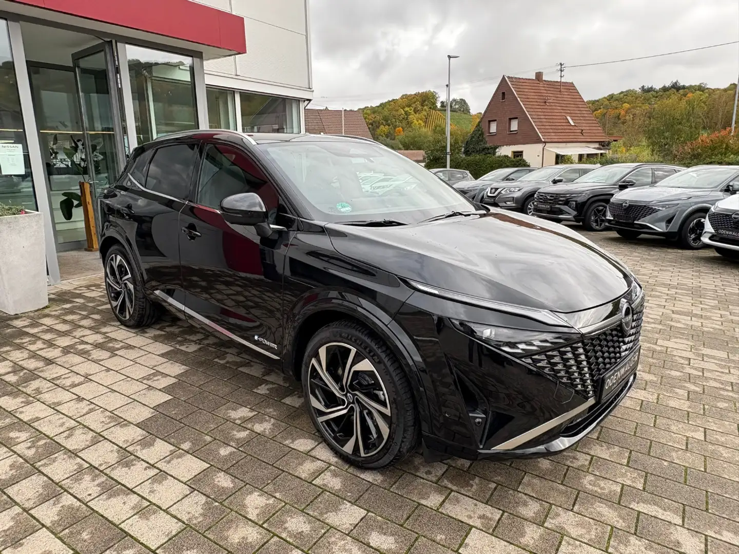 Nissan Qashqai 1.5 VC-T Tekna+ e-Power Technologie Paket Business Schwarz - 2
