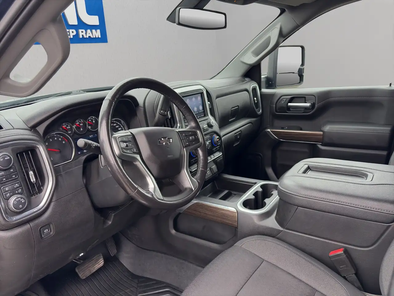 Chevrolet Silverado 1500 снимка Chevrolet Silverado 1500
