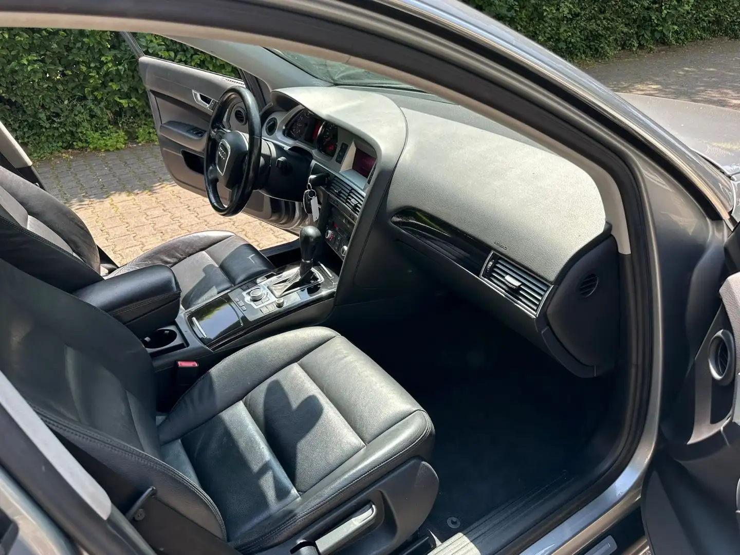 Audi A6 Lim. 2.0 TFSI Grau - 2