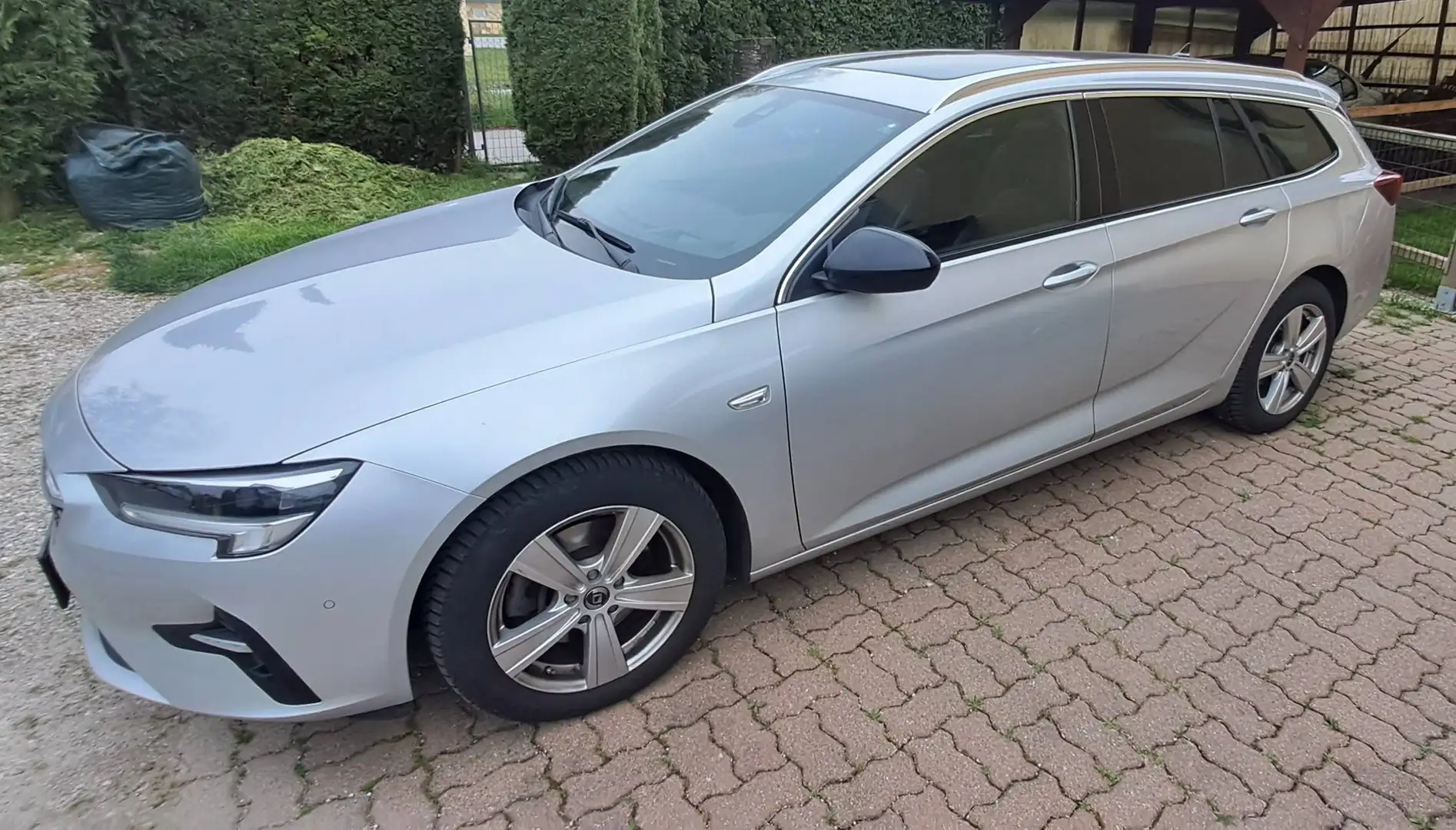 Opel Insignia Insignia ST 2,0 CDTI DVH Business Elegance Aut. Business Elegance Silber - 1