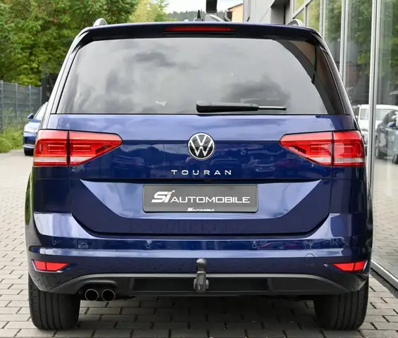 Volkswagen Touran view 4