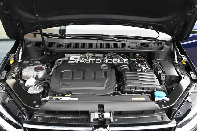 Volkswagen Touran view 9
