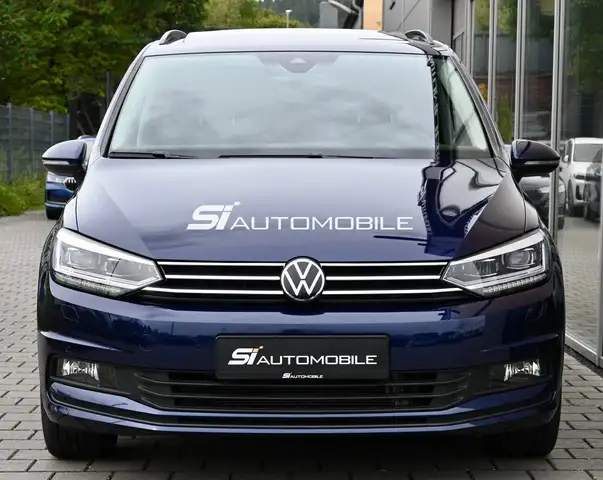 Volkswagen Touran view 8