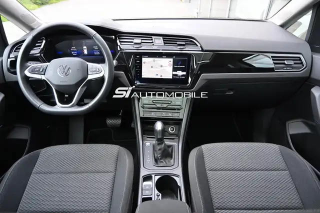 Volkswagen Touran view 11