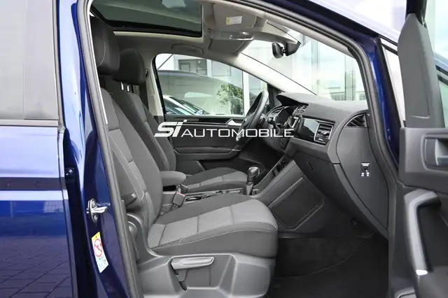 Volkswagen Touran view 12