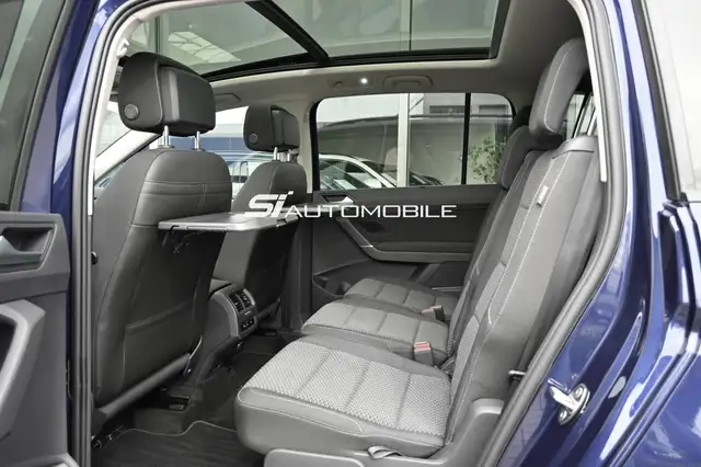 Volkswagen Touran view 13