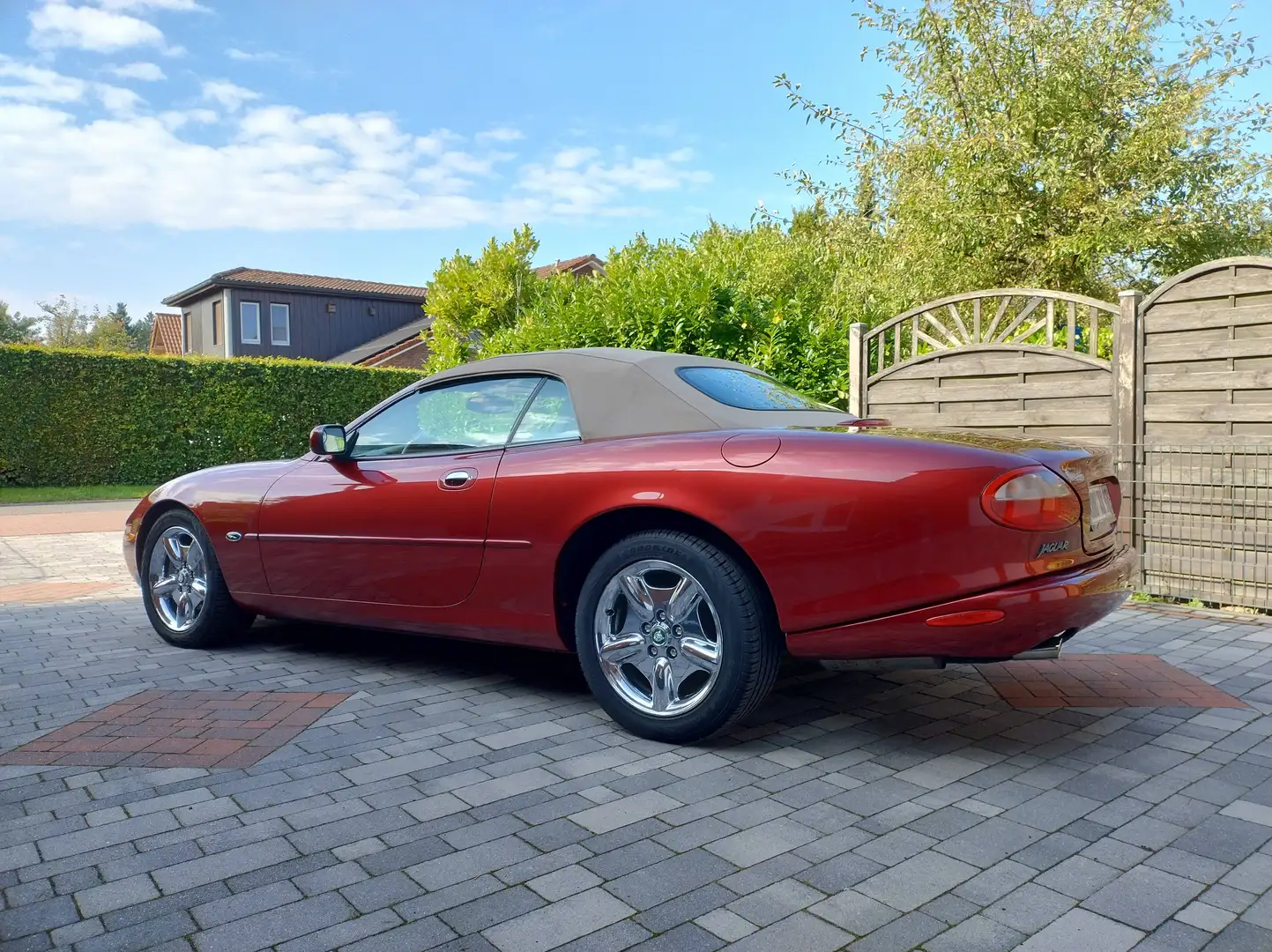 Jaguar XK8 XK8 Cabriolet Rot - 1