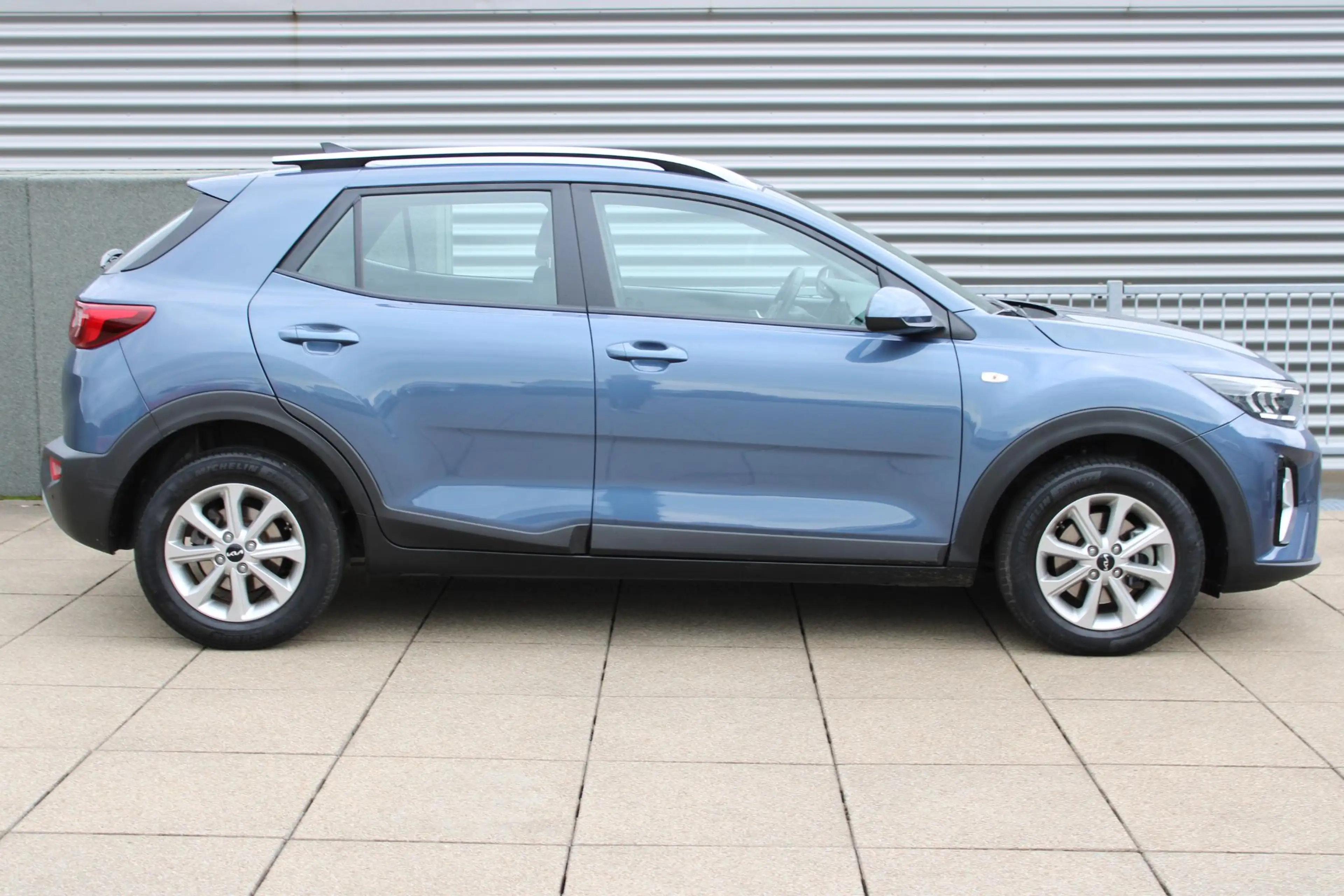 Kia Stonic 1.0 T-GDi MHEV DynamicLine — photo 6