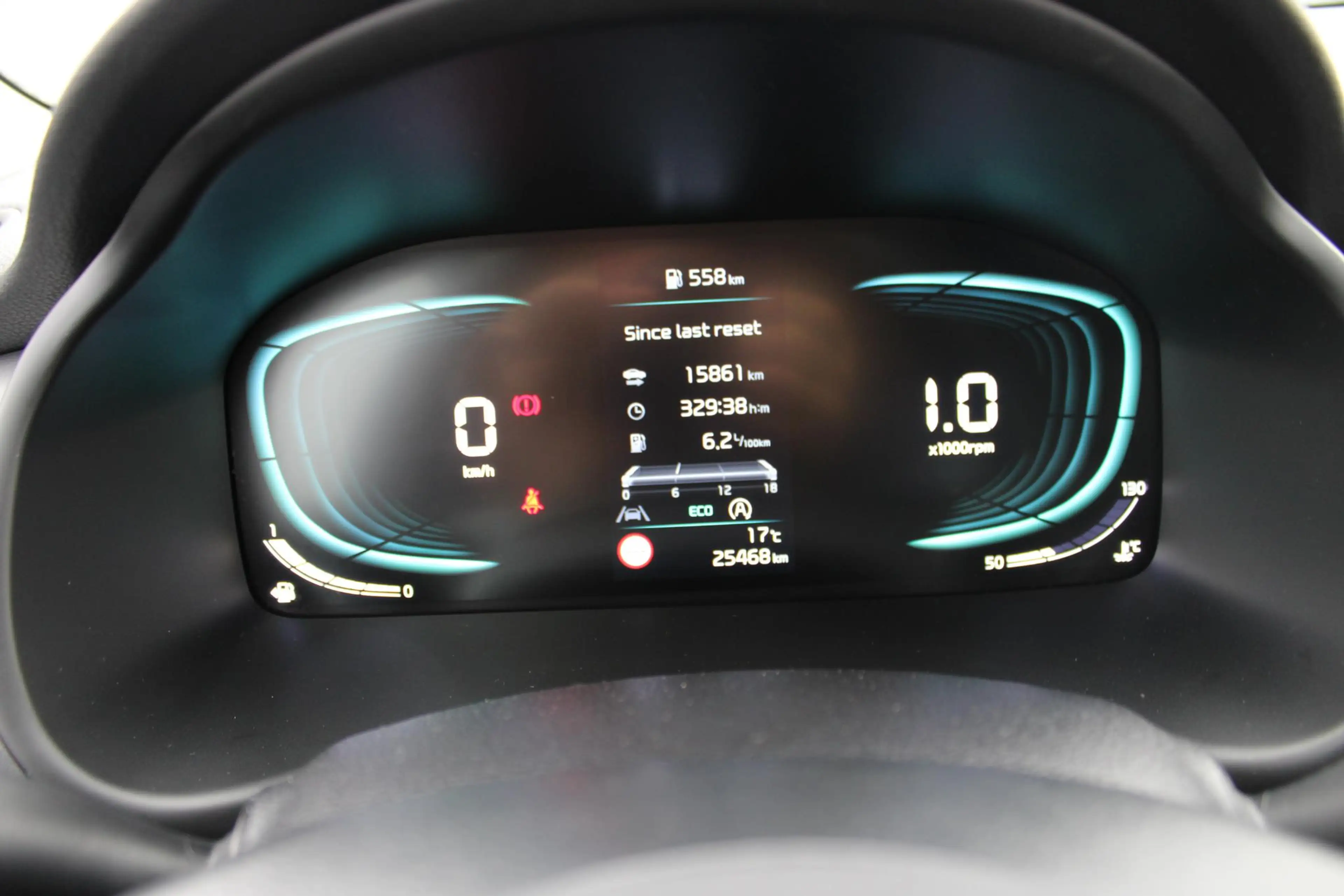 Kia Stonic 1.0 T-GDi MHEV DynamicLine — photo 14