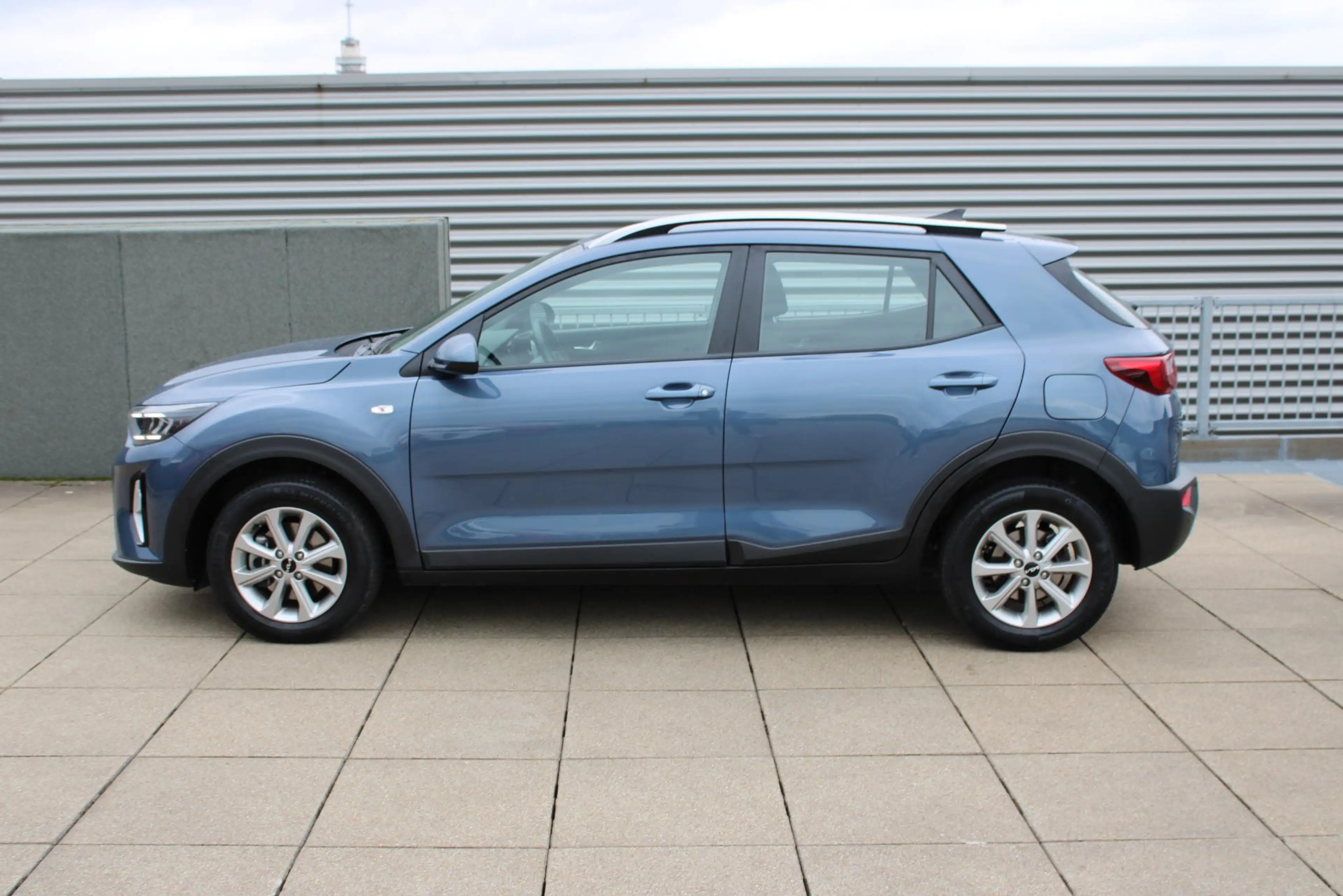 Kia Stonic 1.0 T-GDi MHEV DynamicLine — photo 3
