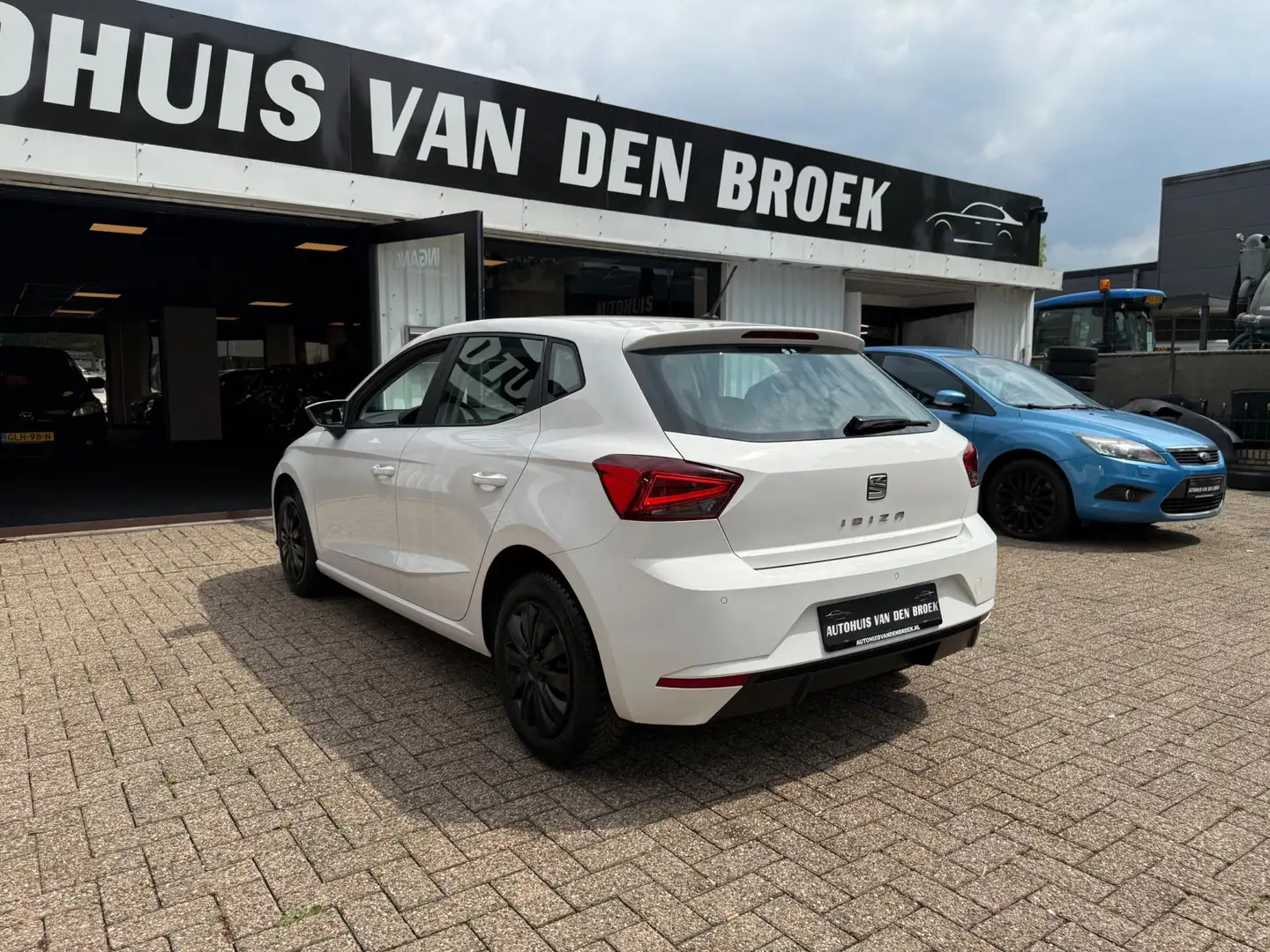 SEAT Ibiza 1.0 MPI Reference|1e Eigenaar|Airco|Cruise Ctr|Pdc Blanc - 2