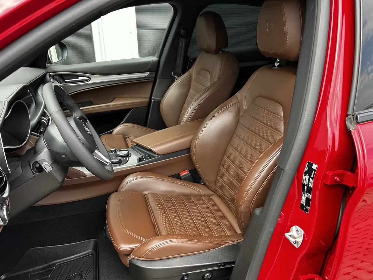 Alfa Romeo Stelvio Stelvio 2.0 T AWD (lichte Vracht) — foto 8