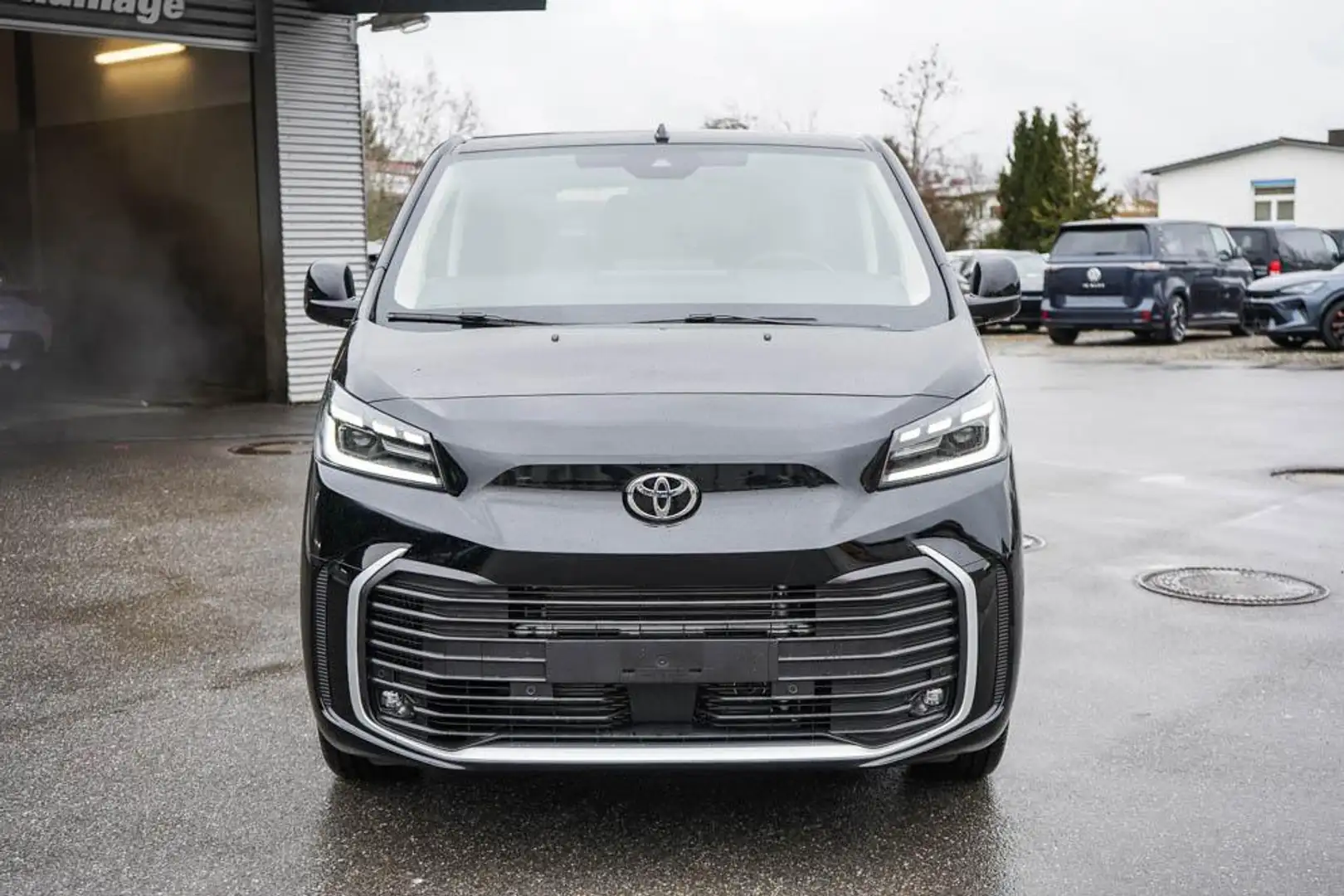 Toyota Proace Verso 2,0 AT Long Business - LAGER 130 kW (177 ... Schwarz - 2