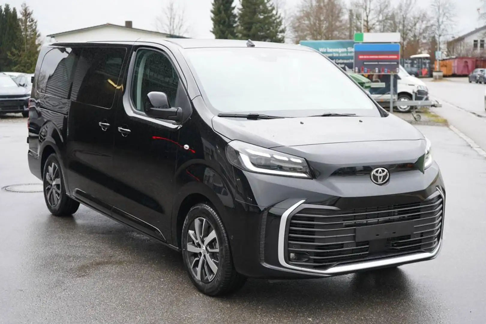 Toyota Proace Verso 2,0 AT Long Business - LAGER 130 kW (177 ... Schwarz - 1