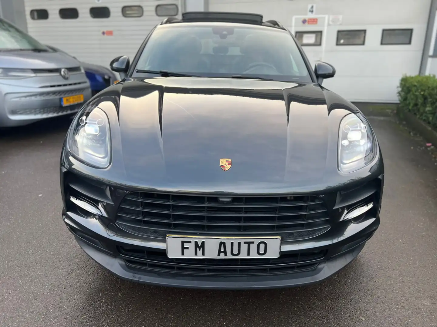 Porsche Macan 2.0 T PDK 245ch (FACELIFT) Noir - 2