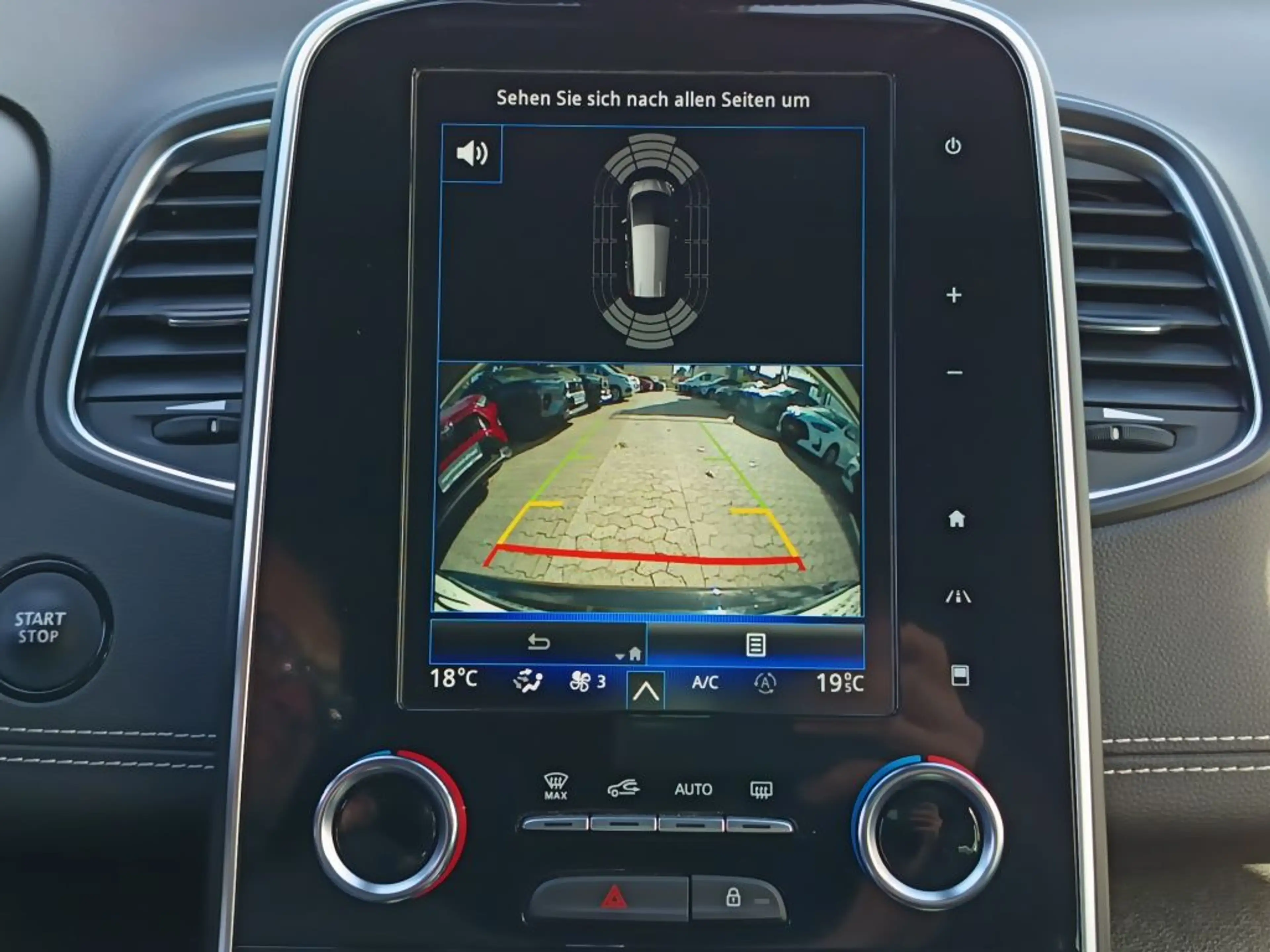 Renault Grand Scenic TCe160 EDC EXECUTIVE Bose Soundsystem + Panorama G — photo 11