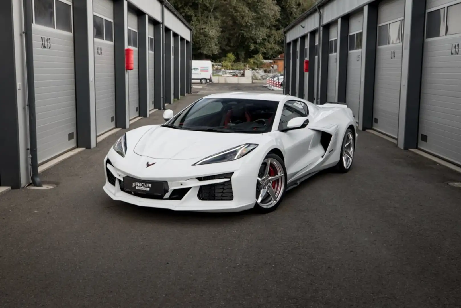Chevrolet Corvette C8 E-Ray Coupe Weiß - 1