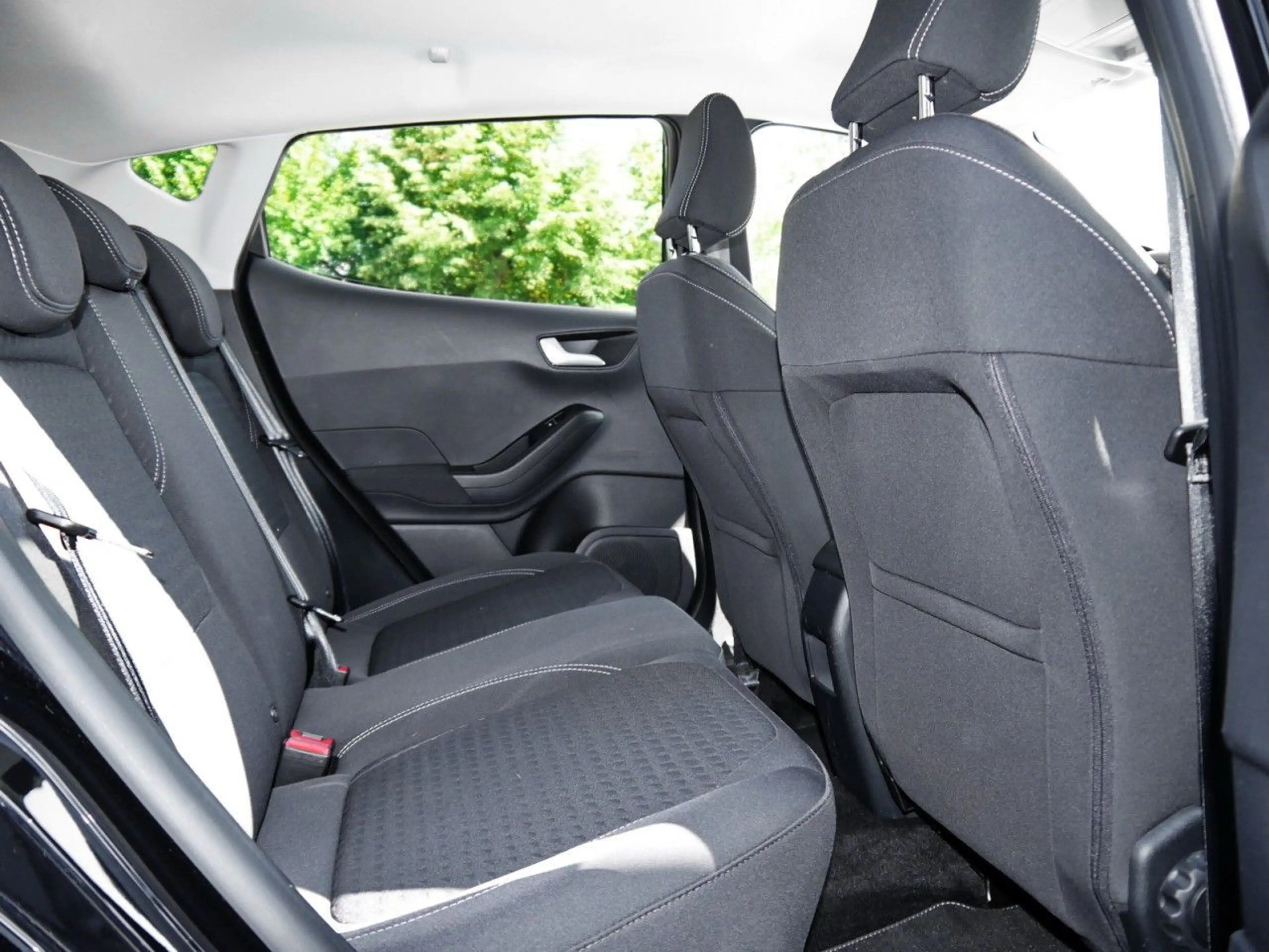 Ford Fiesta Titanium 1.0 EcoBoost Navi+DAB+ACC+Sitzh. — photo 9